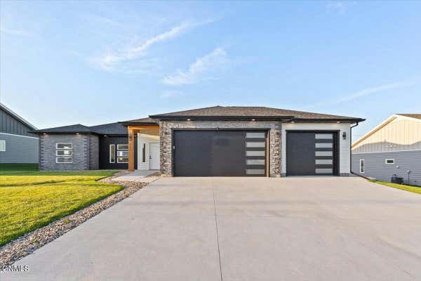 711 70TH ST E, WILLISTON, ND 58801 - Image 1