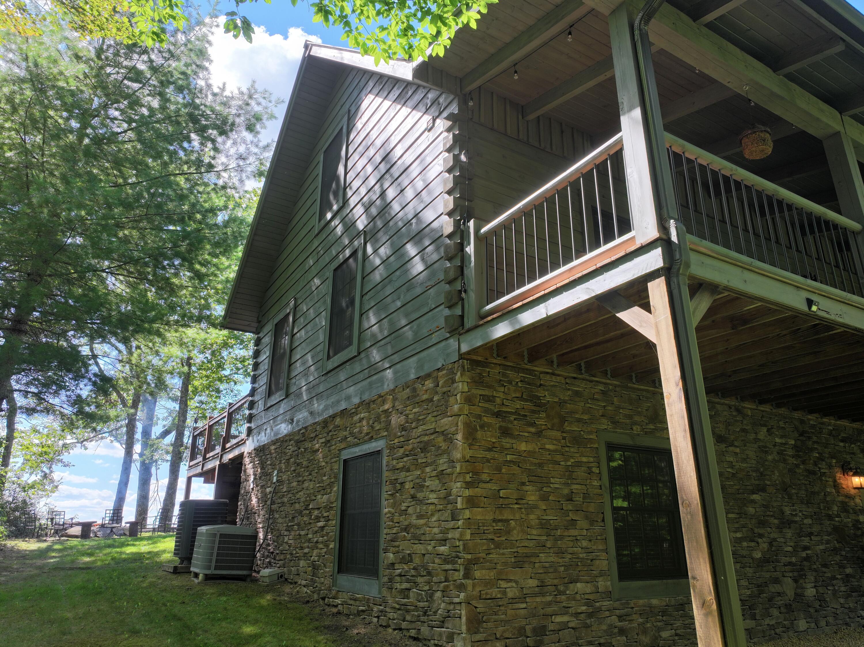 Lewisburg, West Virginia, 24901, United States, 4 Bedrooms Bedrooms, ,4 BathroomsBathrooms,Residential,Active,1936629