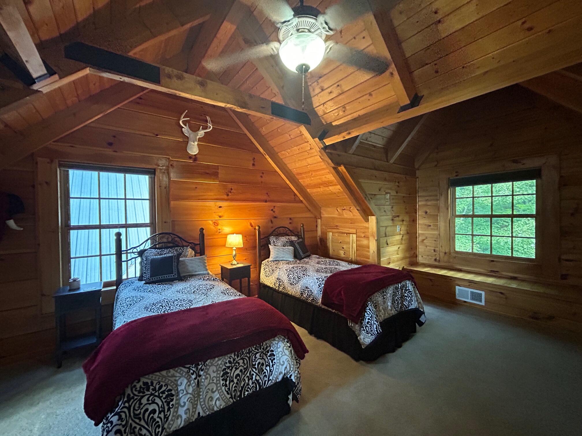 Lewisburg, West Virginia, 24901, United States, 4 Bedrooms Bedrooms, ,4 BathroomsBathrooms,Residential,Active,1936629