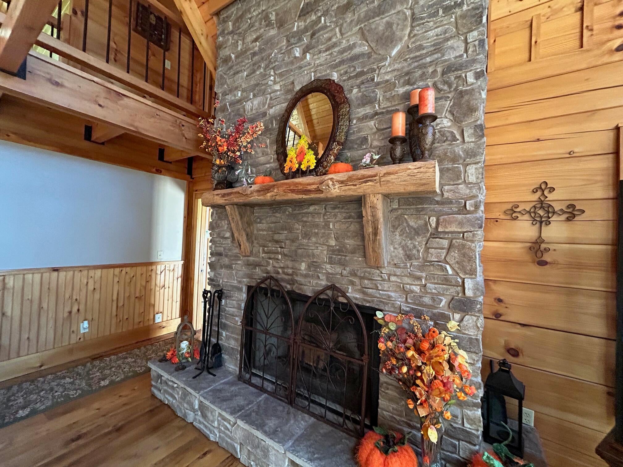 Lewisburg, West Virginia, 24901, United States, 4 Bedrooms Bedrooms, ,4 BathroomsBathrooms,Residential,Active,1936629