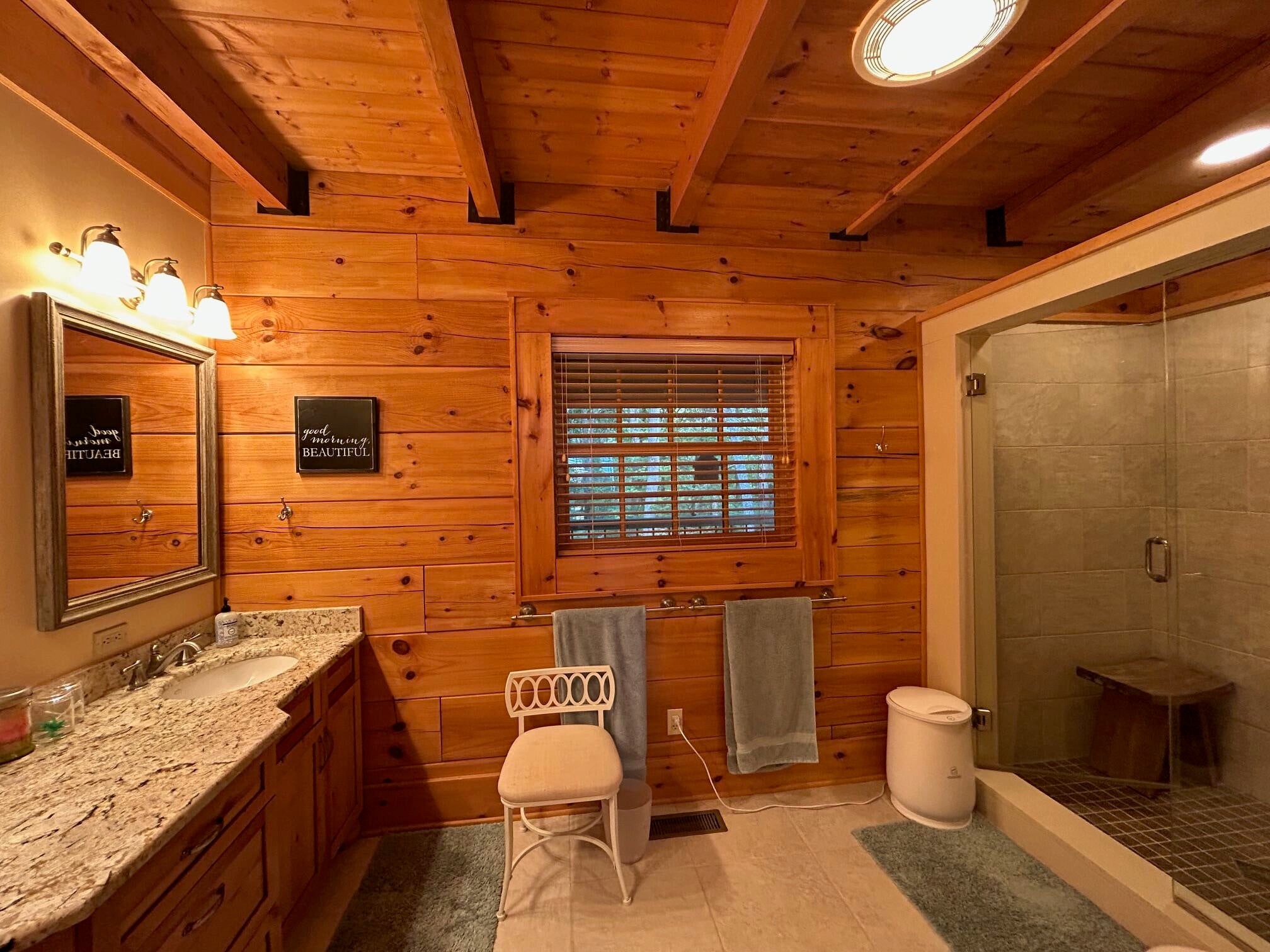 Lewisburg, West Virginia, 24901, United States, 4 Bedrooms Bedrooms, ,4 BathroomsBathrooms,Residential,Active,1936629