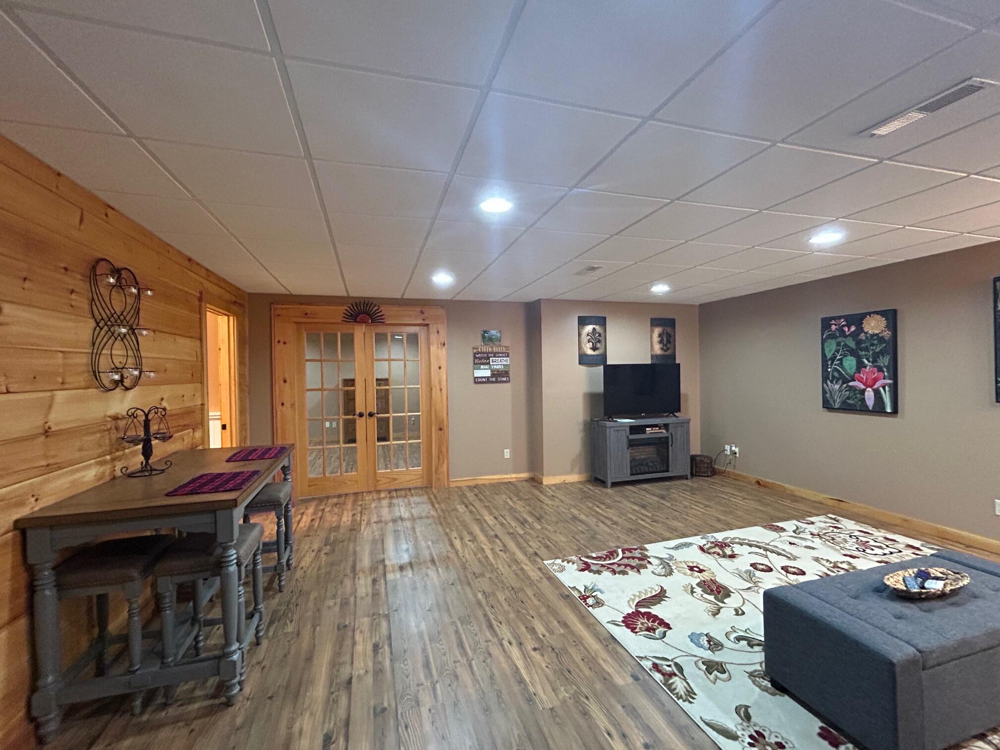 Lewisburg, West Virginia, 24901, United States, 4 Bedrooms Bedrooms, ,4 BathroomsBathrooms,Residential,Active,1936629