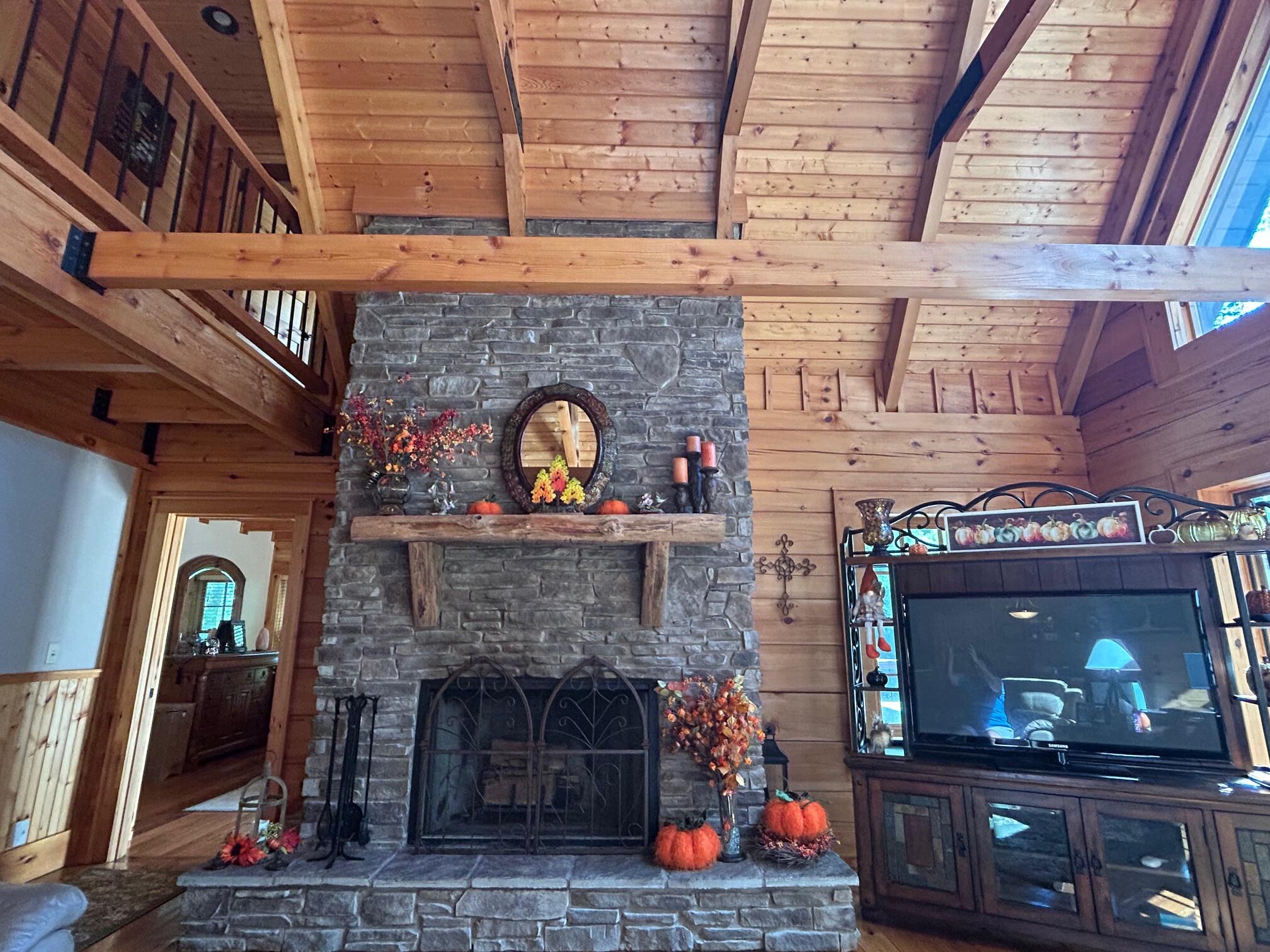 Lewisburg, West Virginia, 24901, United States, 4 Bedrooms Bedrooms, ,4 BathroomsBathrooms,Residential,Active,1936629