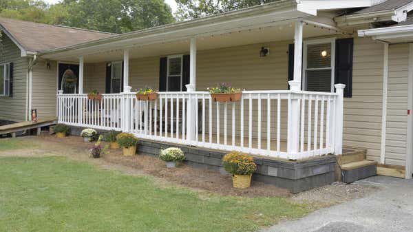 3446 BALLARD RED SULPHUR PKWY, PETERSTOWN, WV 24963 - Image 1