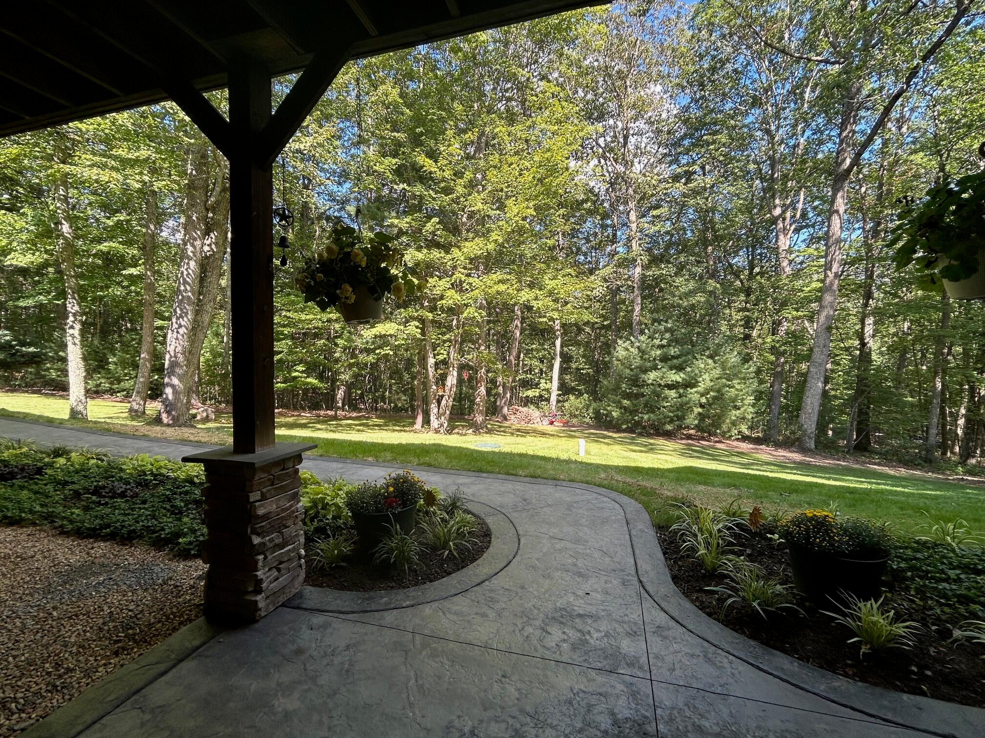 Lewisburg, West Virginia, 24901, United States, 4 Bedrooms Bedrooms, ,4 BathroomsBathrooms,Residential,Active,1936629