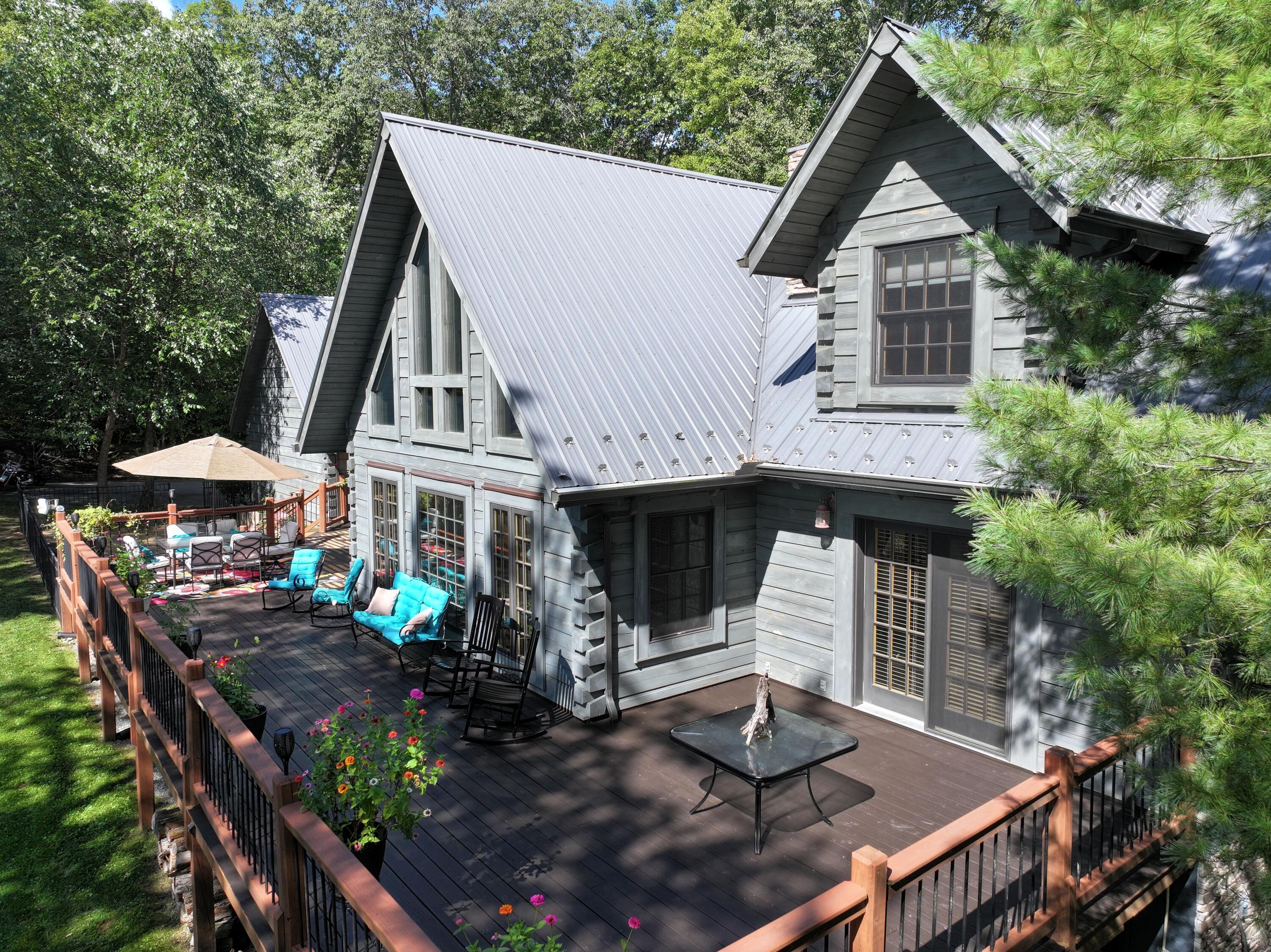 Lewisburg, West Virginia, 24901, United States, 4 Bedrooms Bedrooms, ,4 BathroomsBathrooms,Residential,Active,1936629