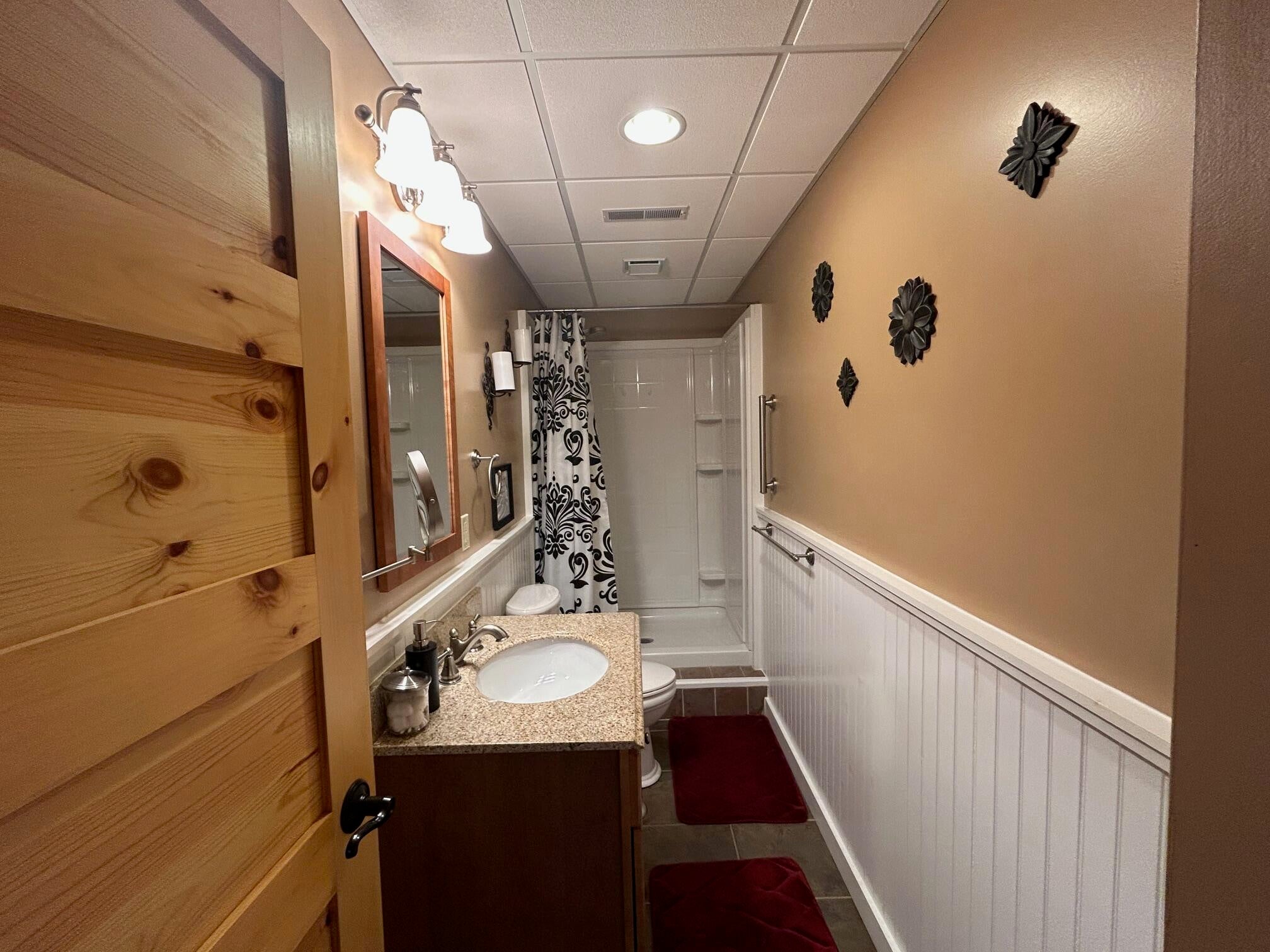 Lewisburg, West Virginia, 24901, United States, 4 Bedrooms Bedrooms, ,4 BathroomsBathrooms,Residential,Active,1936629