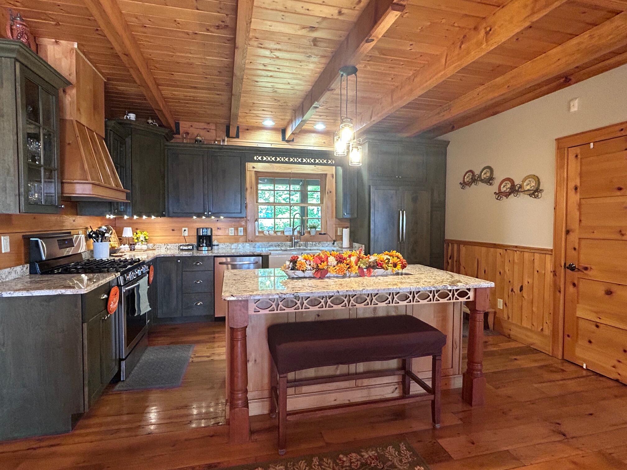 Lewisburg, West Virginia, 24901, United States, 4 Bedrooms Bedrooms, ,4 BathroomsBathrooms,Residential,Active,1936629