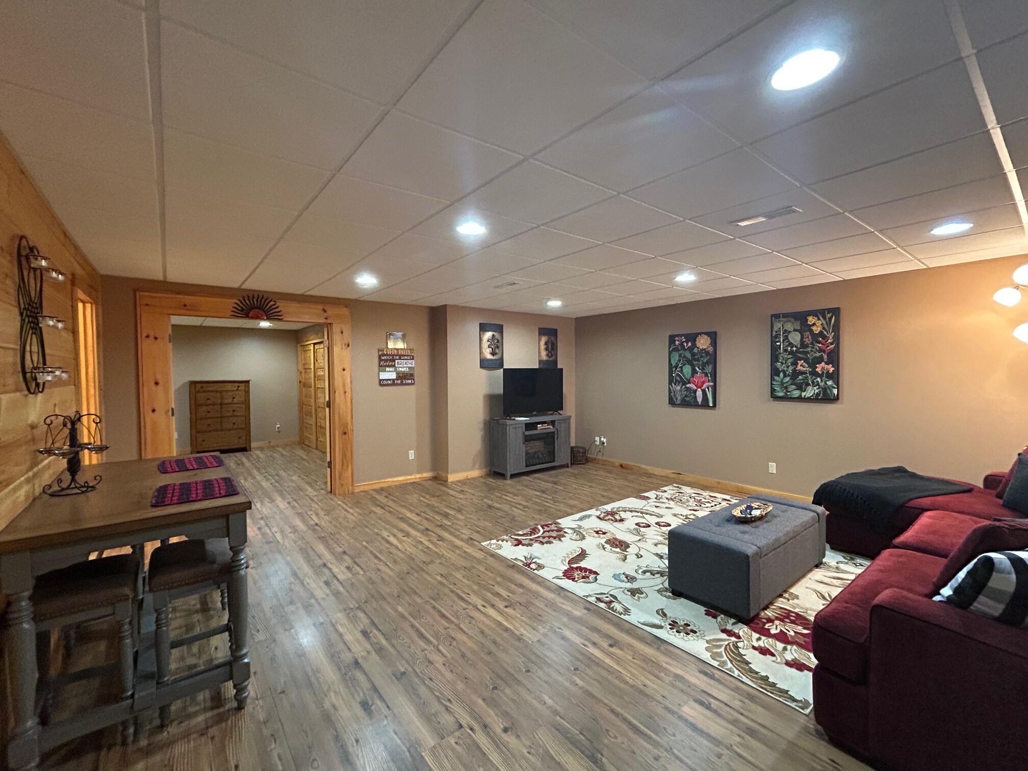 Lewisburg, West Virginia, 24901, United States, 4 Bedrooms Bedrooms, ,4 BathroomsBathrooms,Residential,Active,1936629