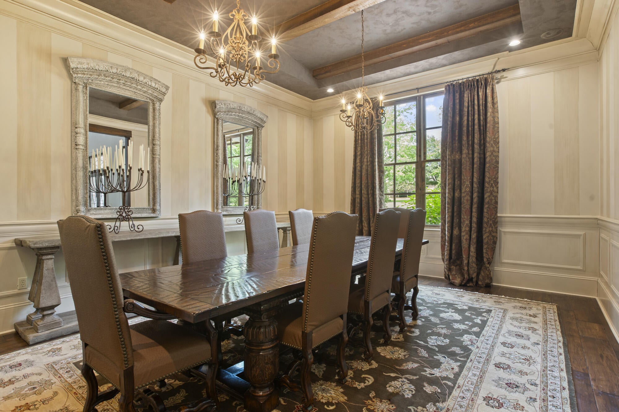 Hattiesburg, Mississippi, 39402, United States, ,5 BathroomsBathrooms,Residential,Active,1820499