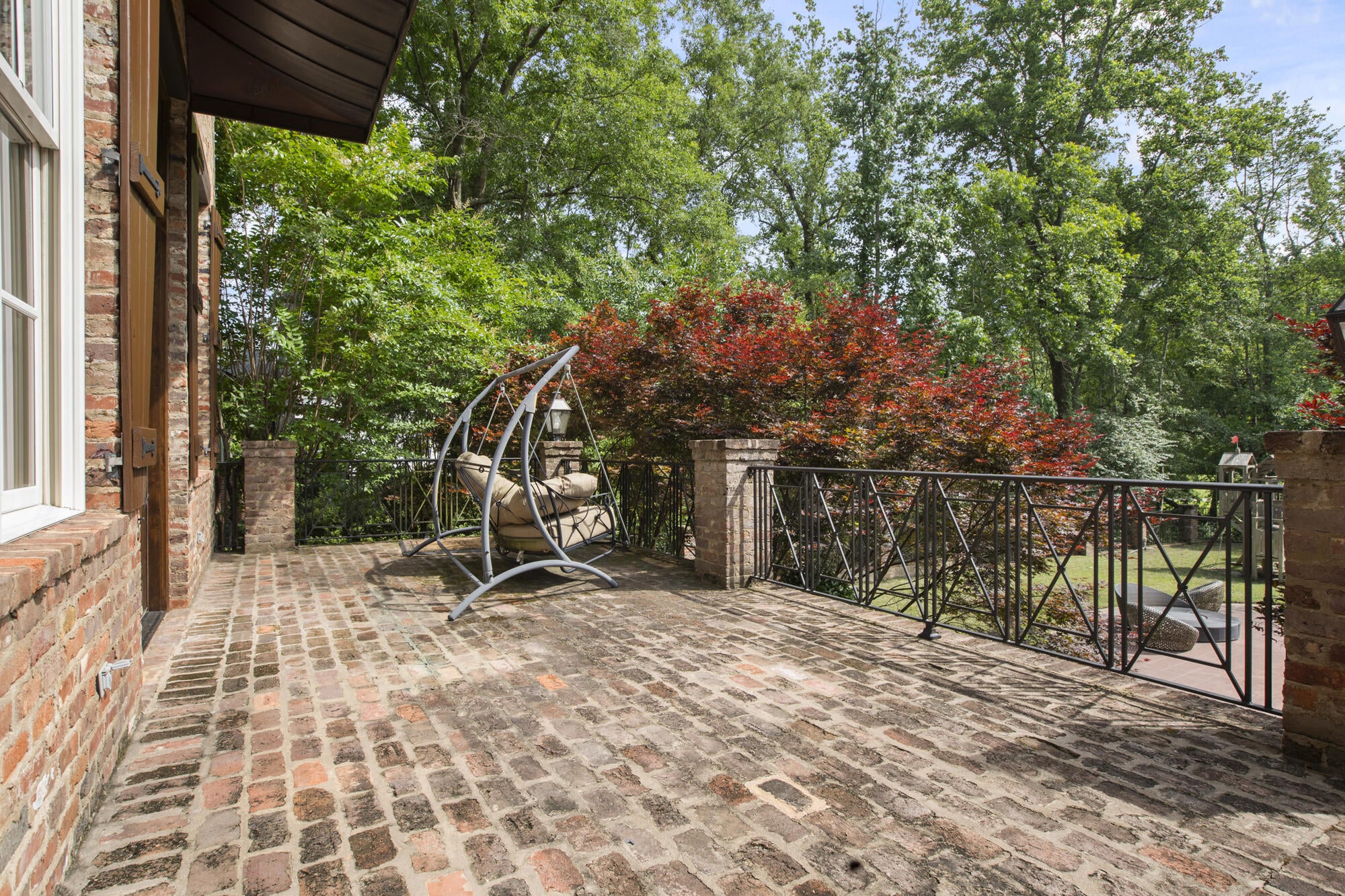 Hattiesburg, Mississippi, 39402, United States, ,5 BathroomsBathrooms,Residential,Active,1820499