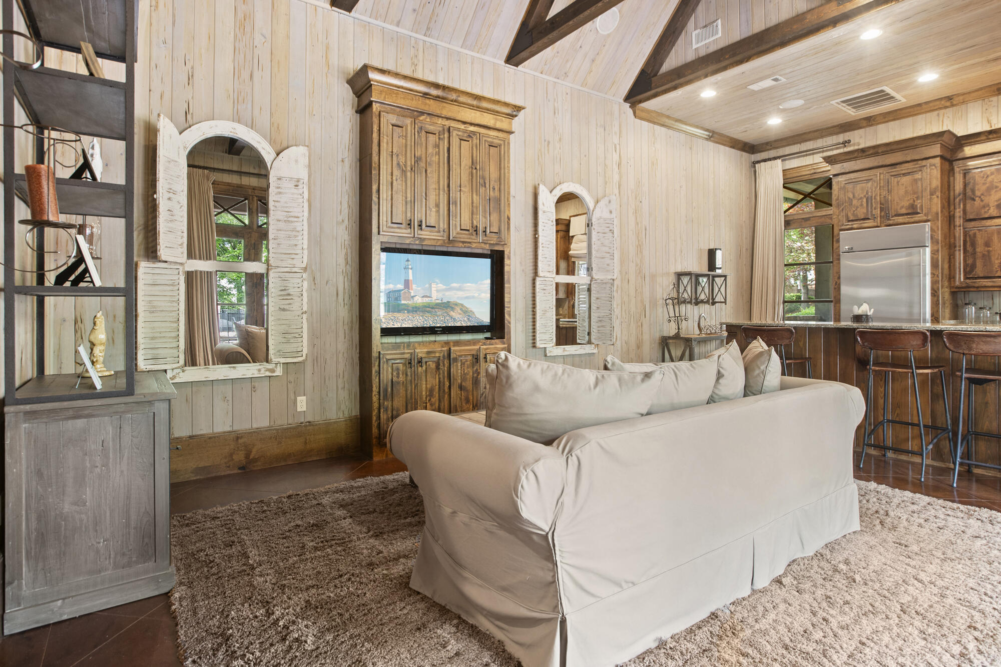 Hattiesburg, Mississippi, 39402, United States, ,5 BathroomsBathrooms,Residential,Active,1820499