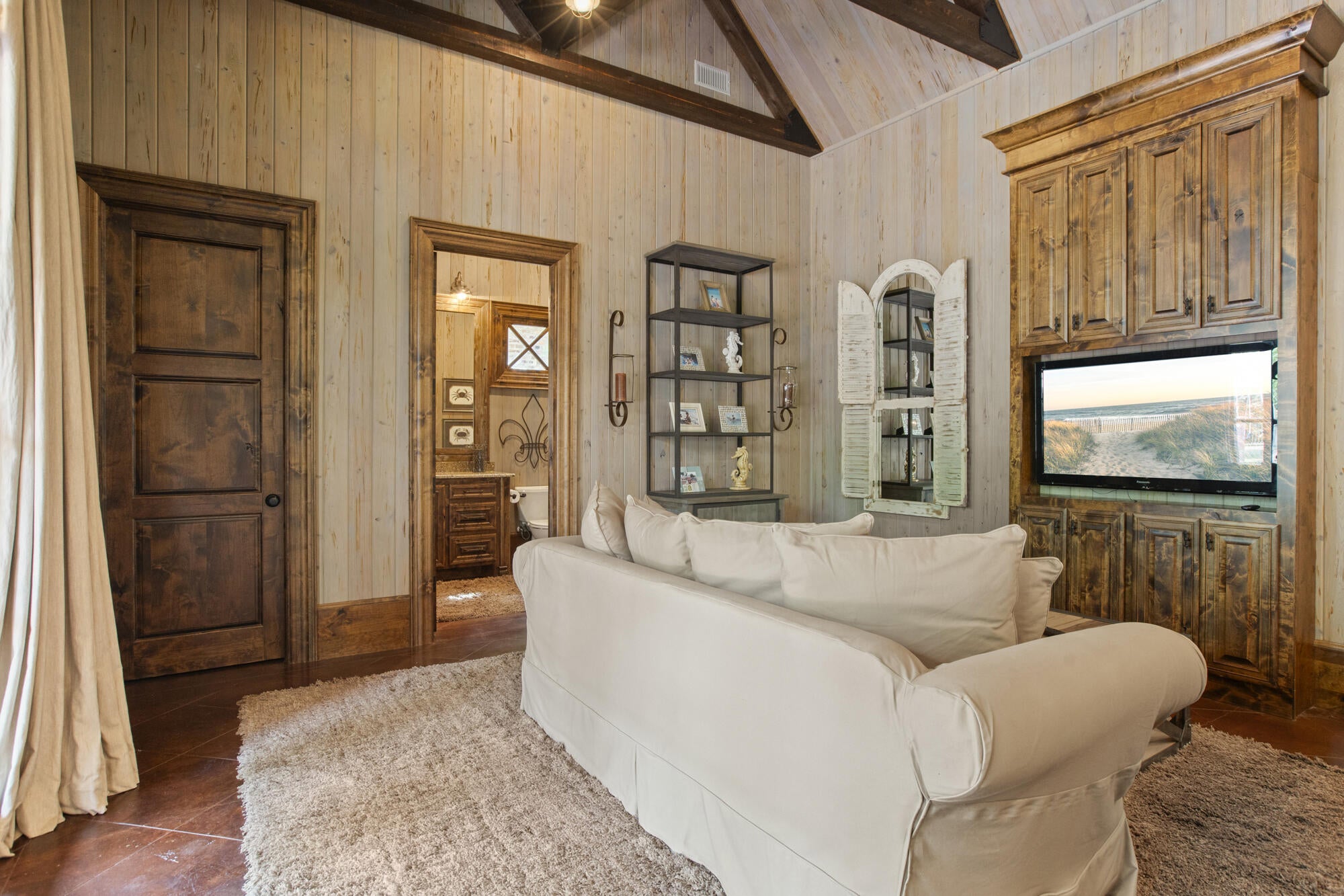 Hattiesburg, Mississippi, 39402, United States, ,5 BathroomsBathrooms,Residential,Active,1820499