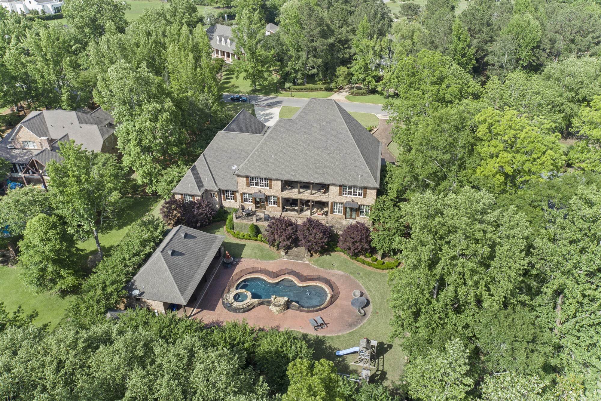 Hattiesburg, Mississippi, 39402, United States, ,5 BathroomsBathrooms,Residential,Active,1820499