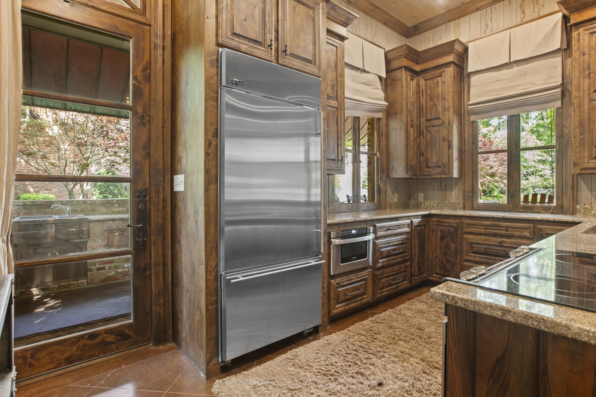 Hattiesburg, Mississippi, 39402, United States, ,5 BathroomsBathrooms,Residential,Active,1820499