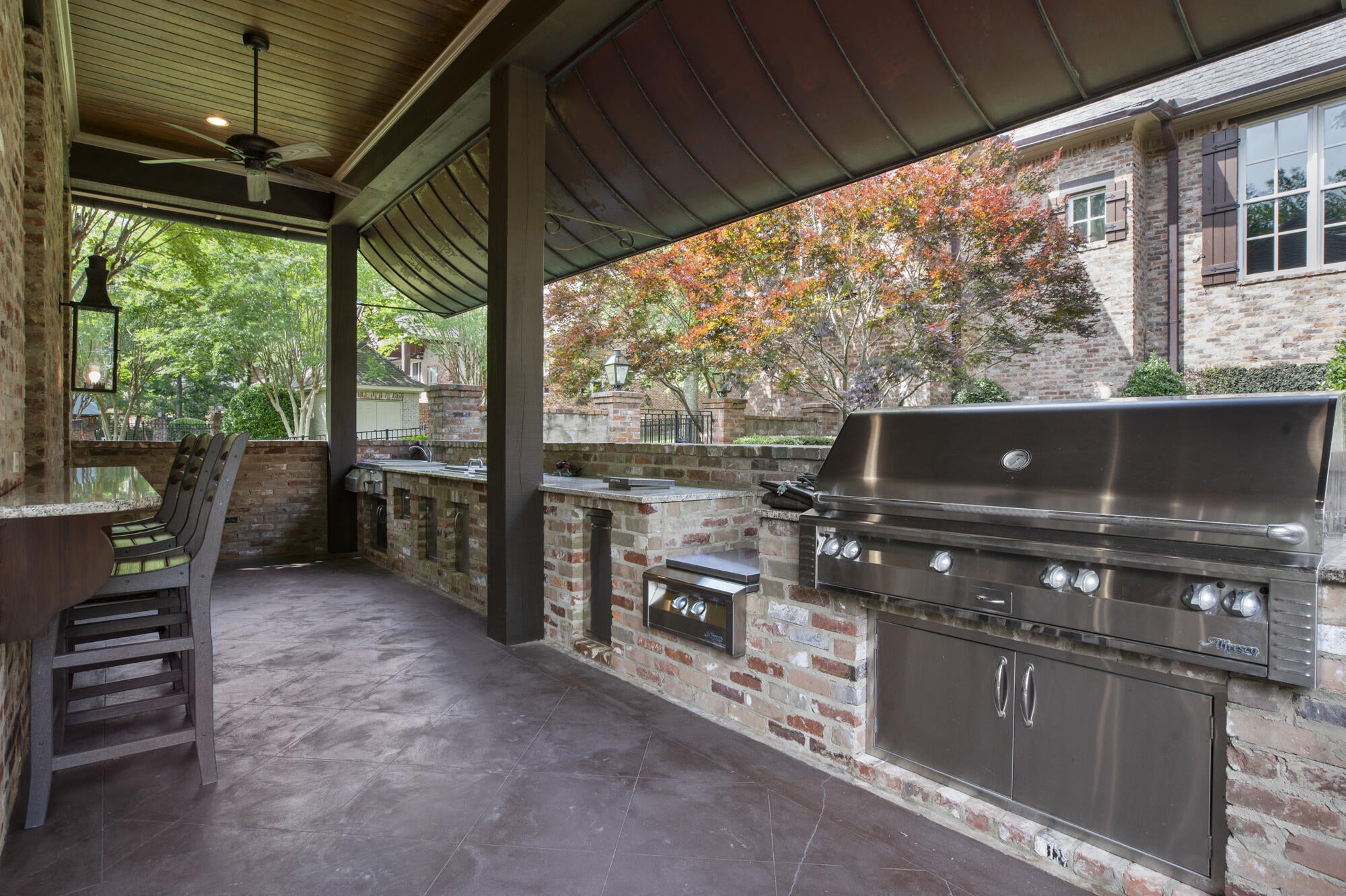 Hattiesburg, Mississippi, 39402, United States, ,5 BathroomsBathrooms,Residential,Active,1820499