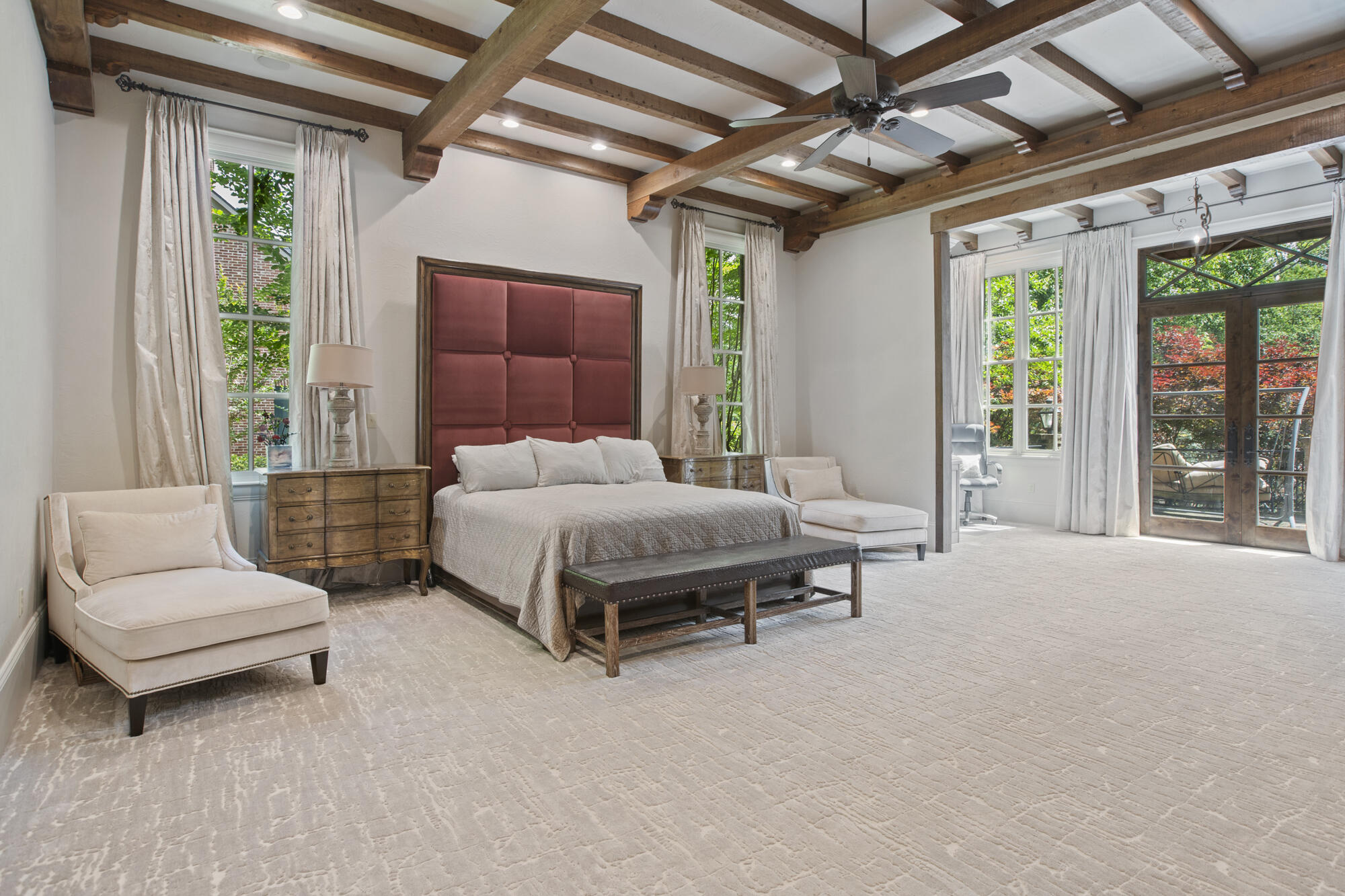 Hattiesburg, Mississippi, 39402, United States, ,5 BathroomsBathrooms,Residential,Active,1820499