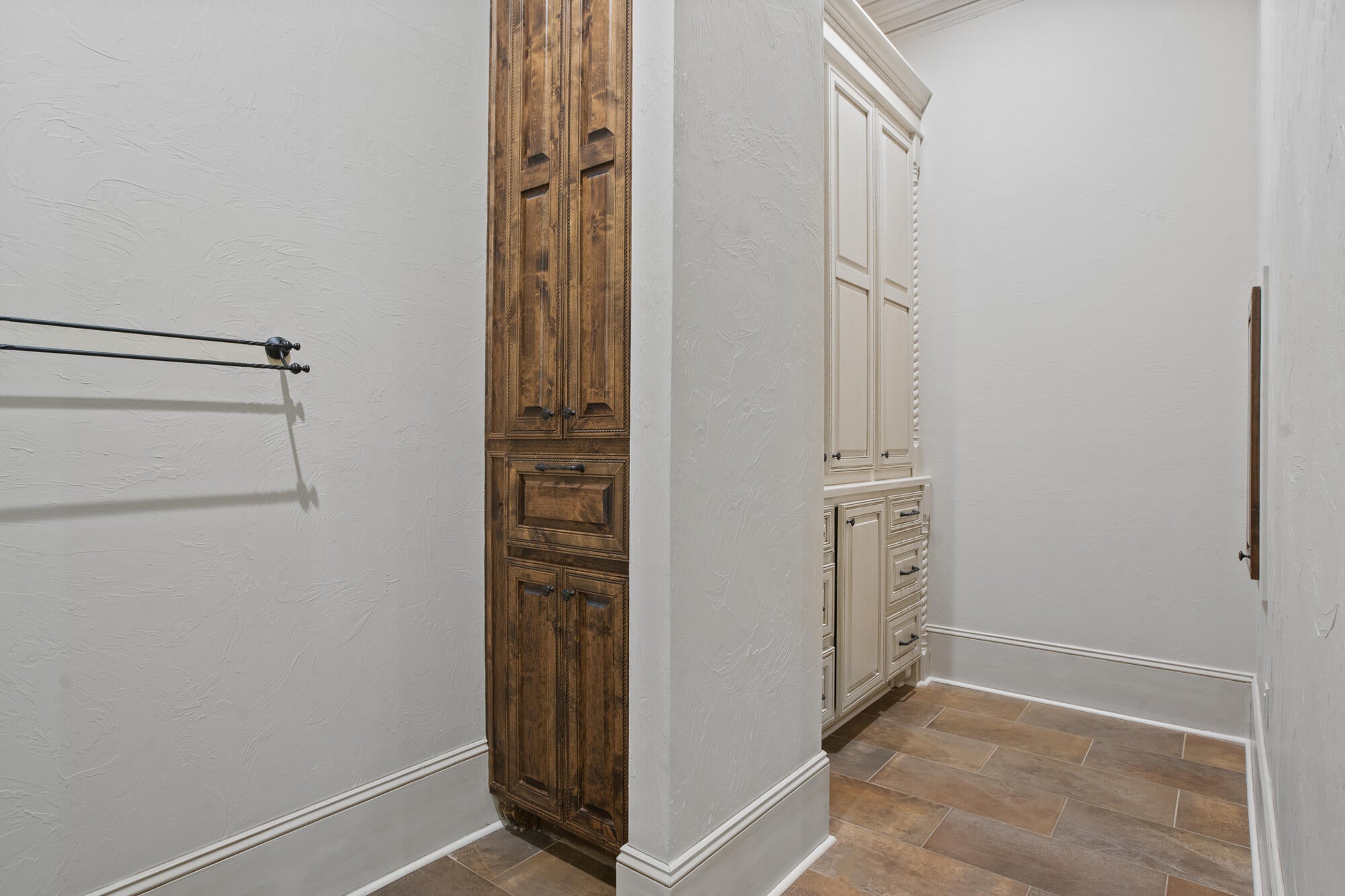 Hattiesburg, Mississippi, 39402, United States, ,5 BathroomsBathrooms,Residential,Active,1820499