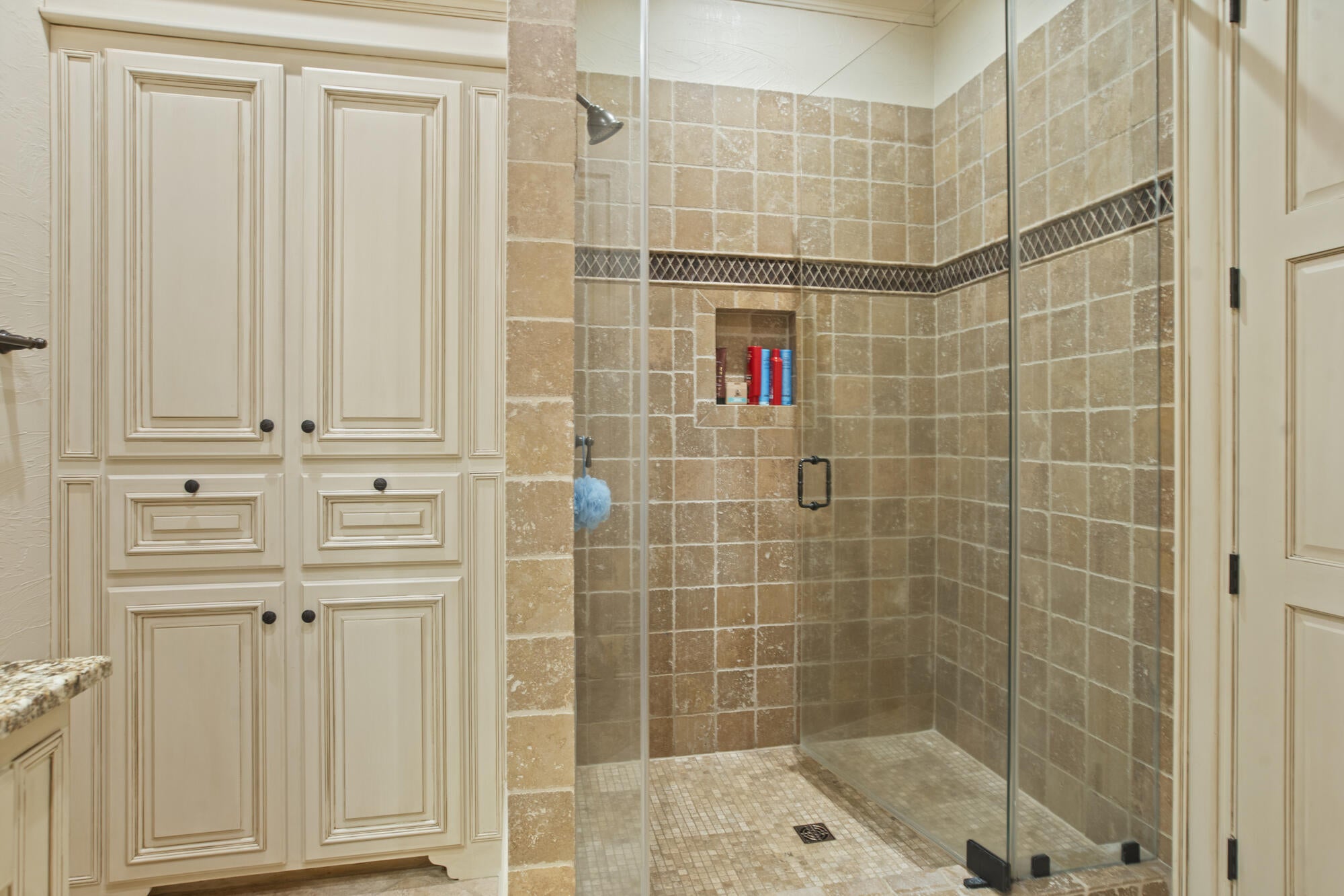 Hattiesburg, Mississippi, 39402, United States, ,5 BathroomsBathrooms,Residential,Active,1820499