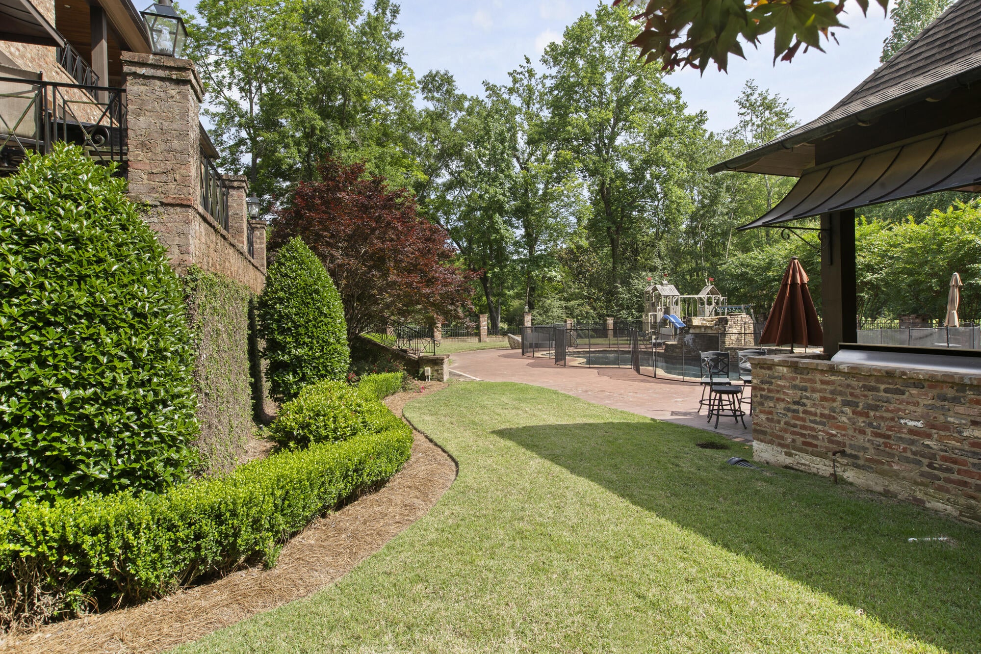 Hattiesburg, Mississippi, 39402, United States, 5 Bedrooms Bedrooms, ,5 BathroomsBathrooms,Residential,Active,2014920