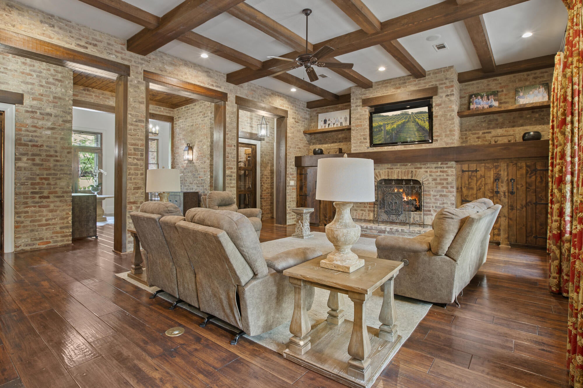 Hattiesburg, Mississippi, 39402, United States, 5 Bedrooms Bedrooms, ,5 BathroomsBathrooms,Residential,Active,2014920