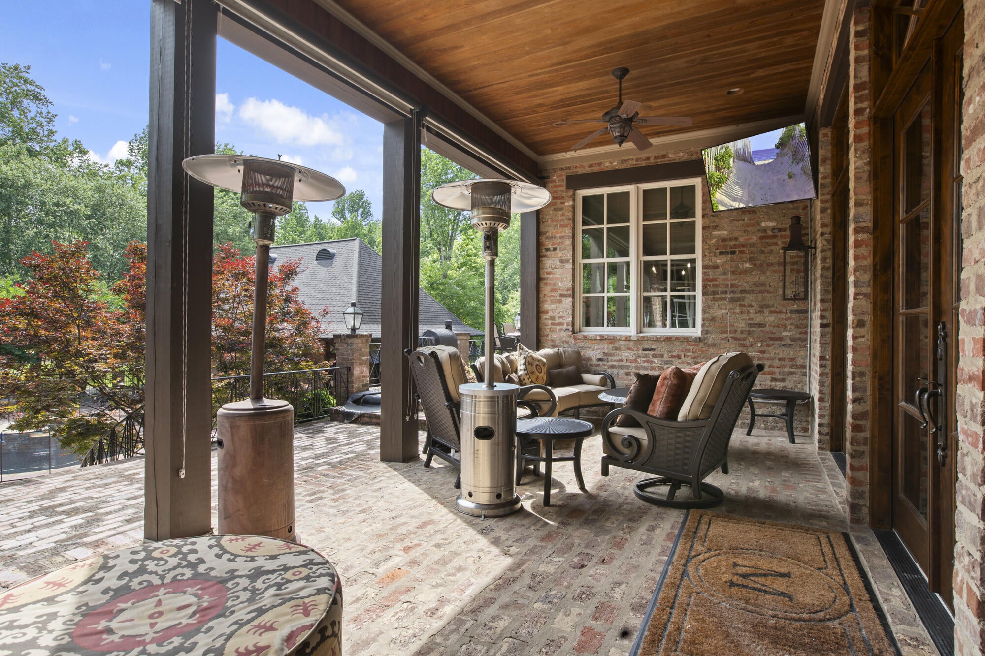 Hattiesburg, Mississippi, 39402, United States, ,5 BathroomsBathrooms,Residential,Active,1820499