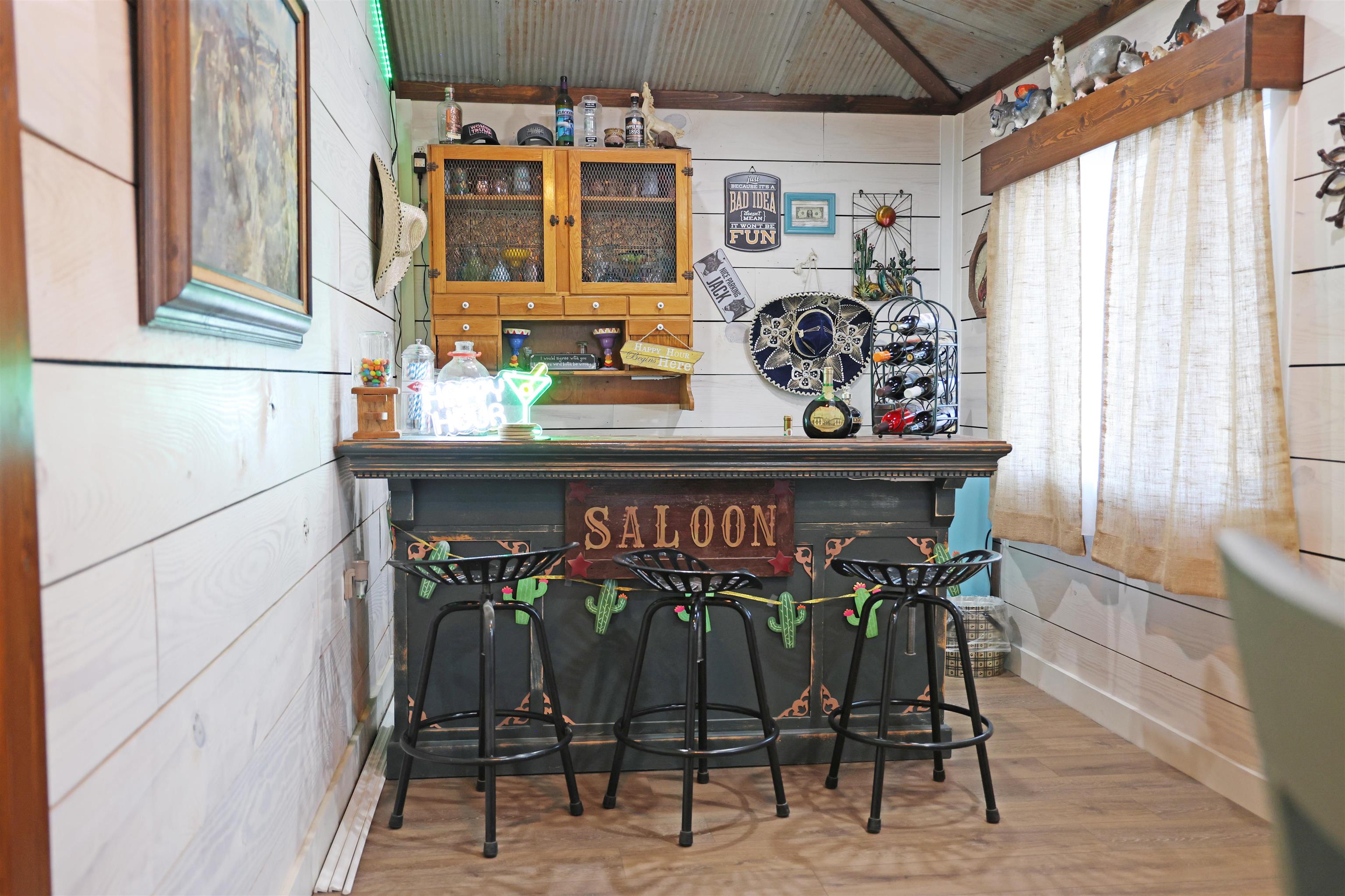 Hays, Kansas, 67601, United States, 5 Bedrooms Bedrooms, ,5 BathroomsBathrooms,Residential,Active,1964298