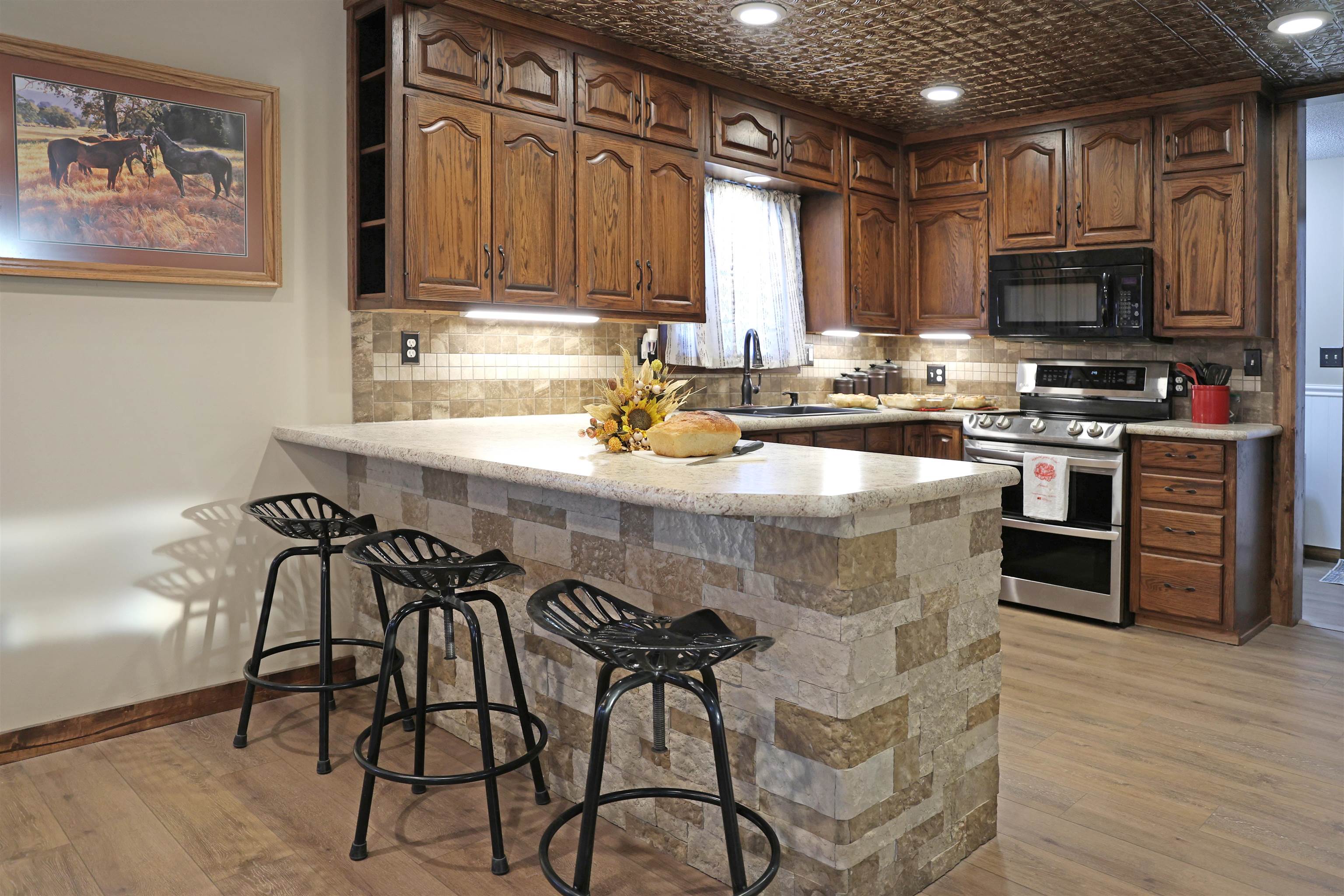 Hays, Kansas, 67601, United States, 5 Bedrooms Bedrooms, ,5 BathroomsBathrooms,Residential,Active,1964298