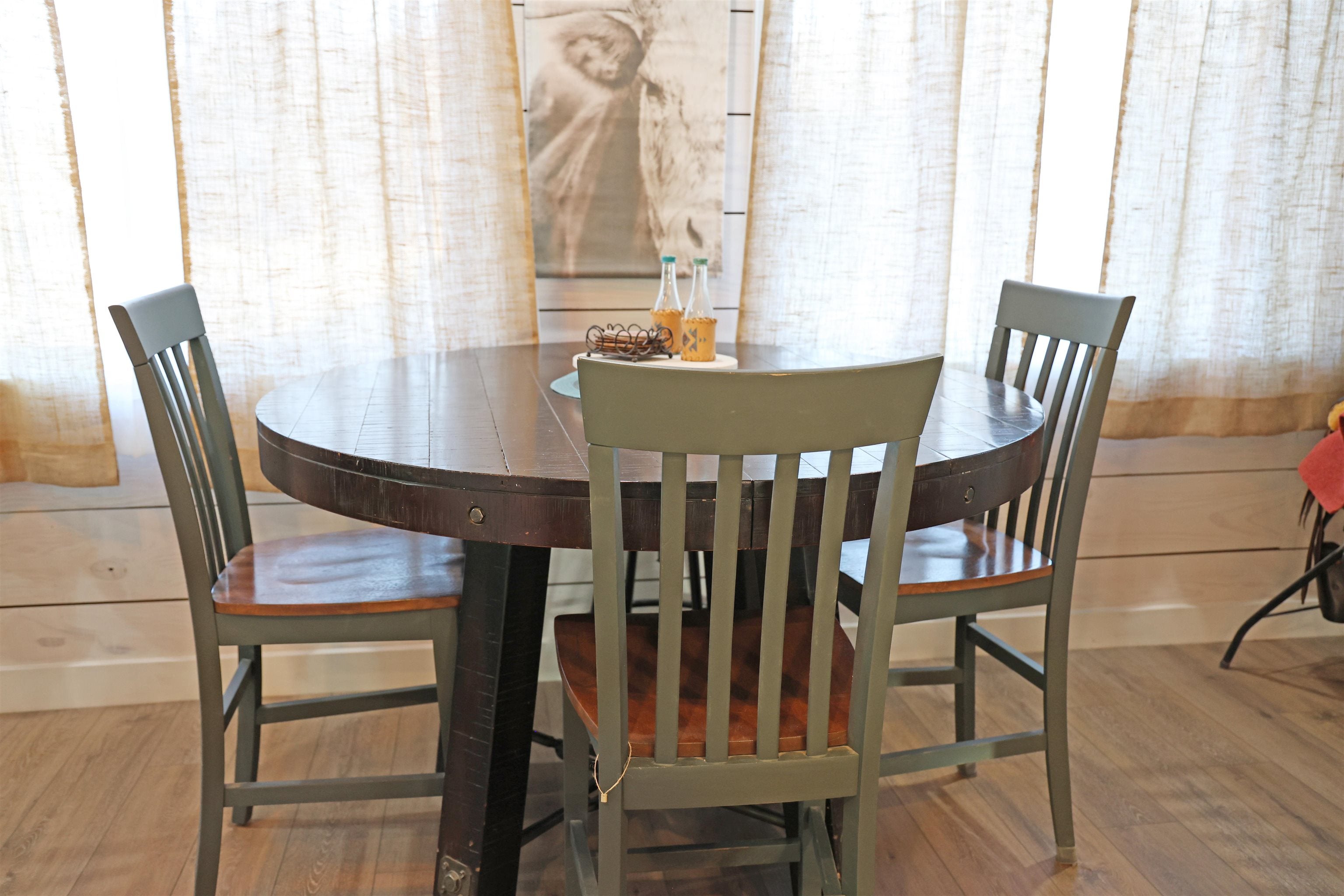 Hays, Kansas, 67601, United States, 5 Bedrooms Bedrooms, ,5 BathroomsBathrooms,Residential,Active,1964298