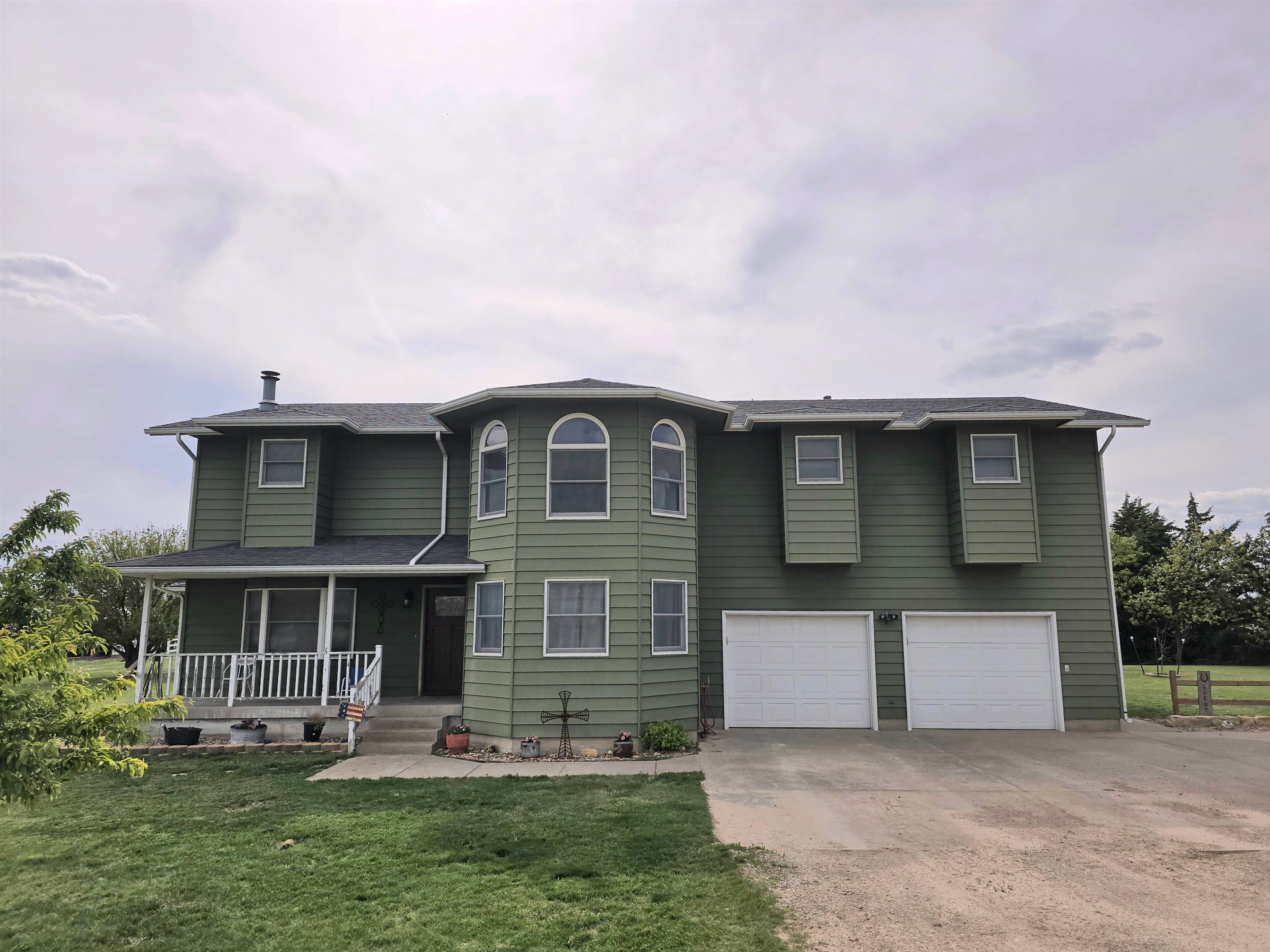 Hays, Kansas, 67601, United States, 5 Bedrooms Bedrooms, ,5 BathroomsBathrooms,Residential,Active,1964298