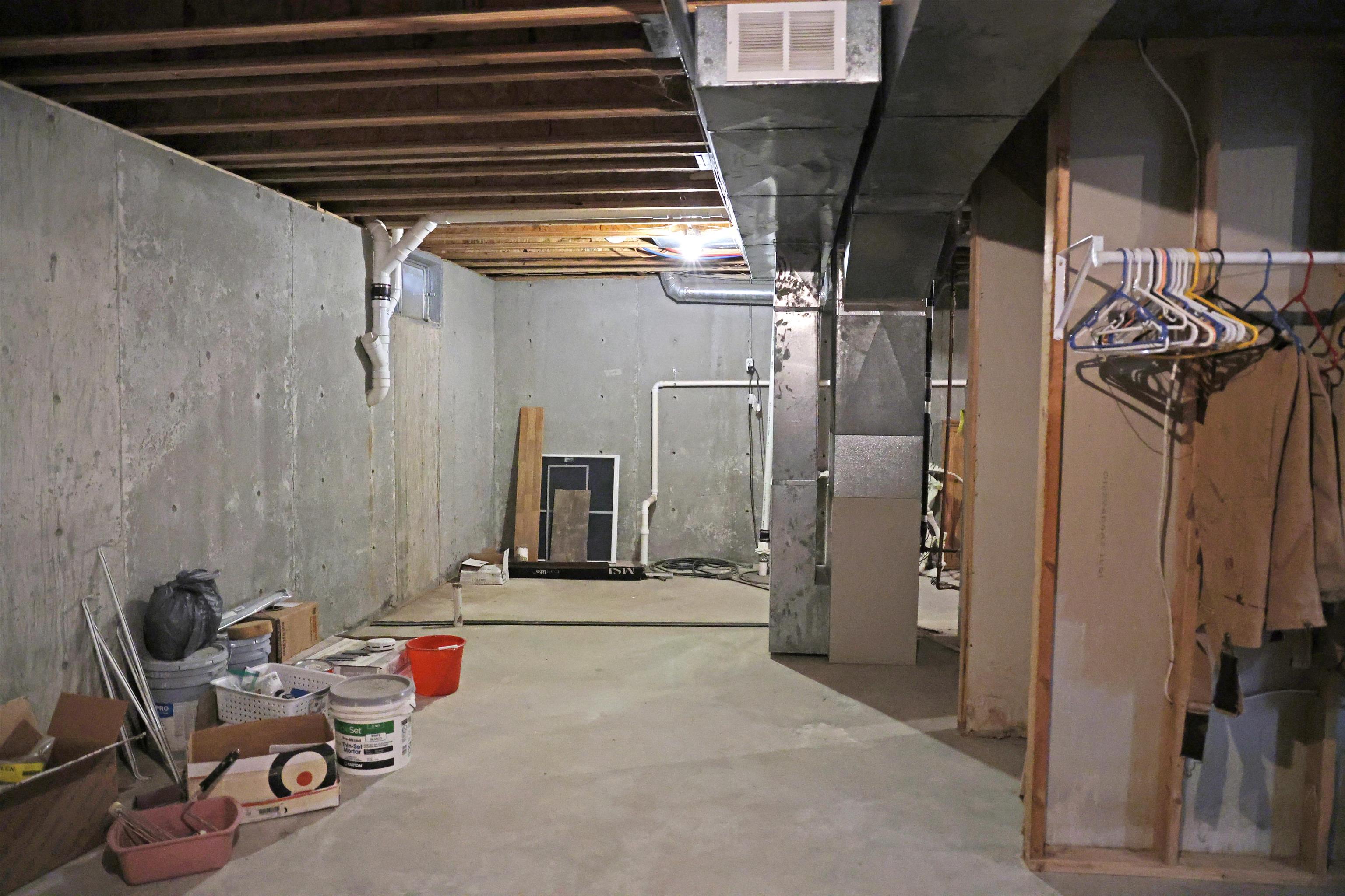 Hays, Kansas, 67601, United States, 5 Bedrooms Bedrooms, ,5 BathroomsBathrooms,Residential,Active,1964298