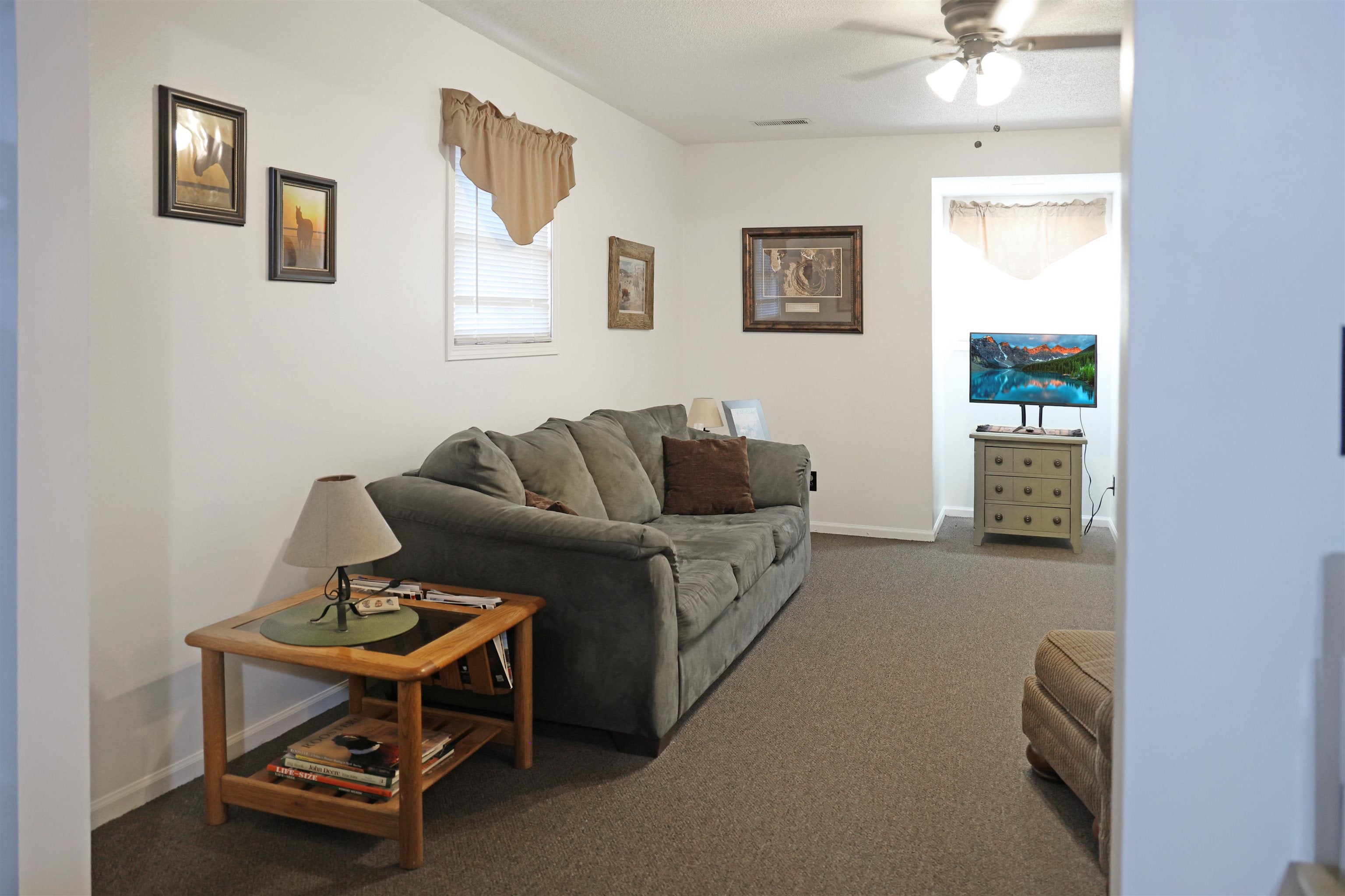 Hays, Kansas, 67601, United States, 5 Bedrooms Bedrooms, ,5 BathroomsBathrooms,Residential,Active,1964298