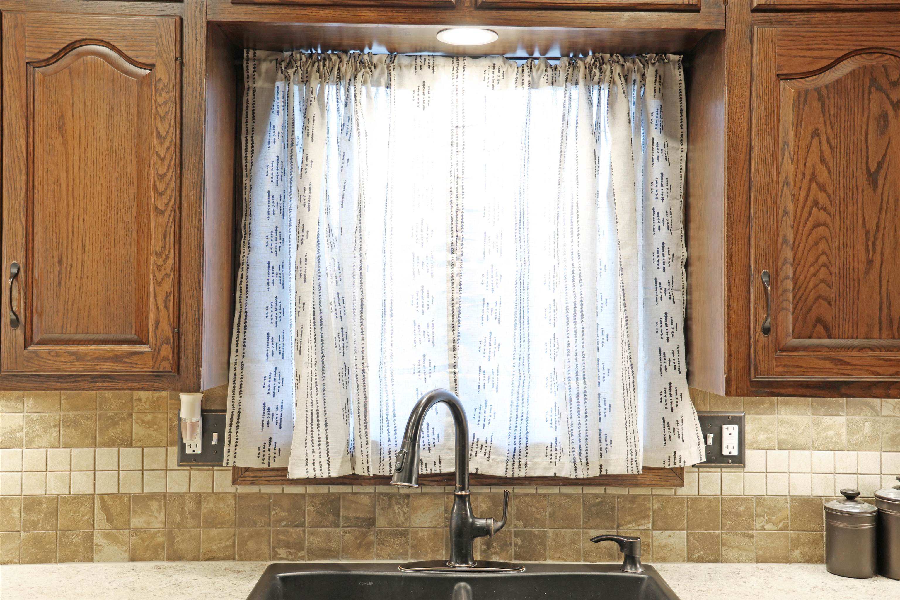 Hays, Kansas, 67601, United States, 5 Bedrooms Bedrooms, ,5 BathroomsBathrooms,Residential,Active,1964298