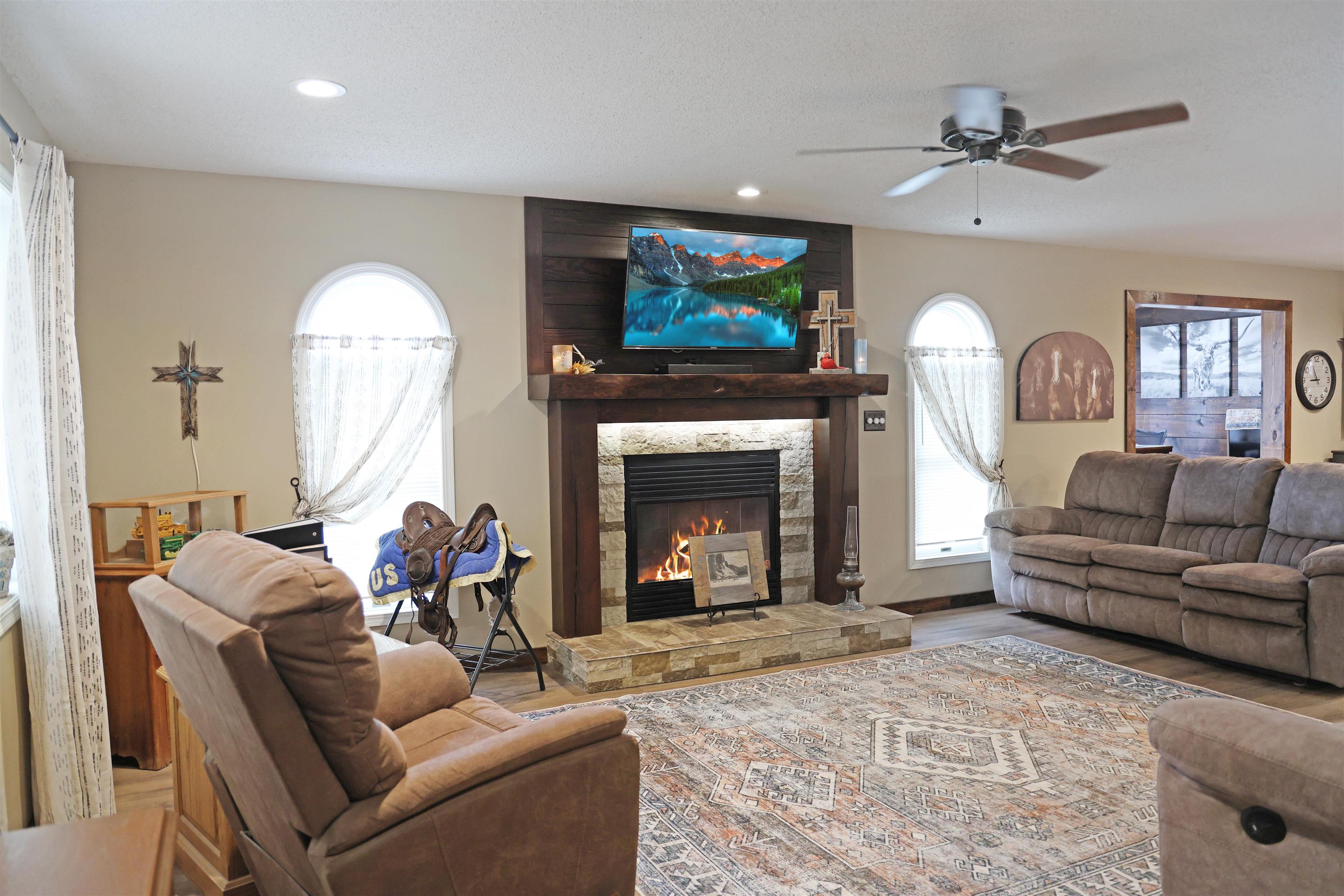 Hays, Kansas, 67601, United States, 5 Bedrooms Bedrooms, ,5 BathroomsBathrooms,Residential,Active,1964298