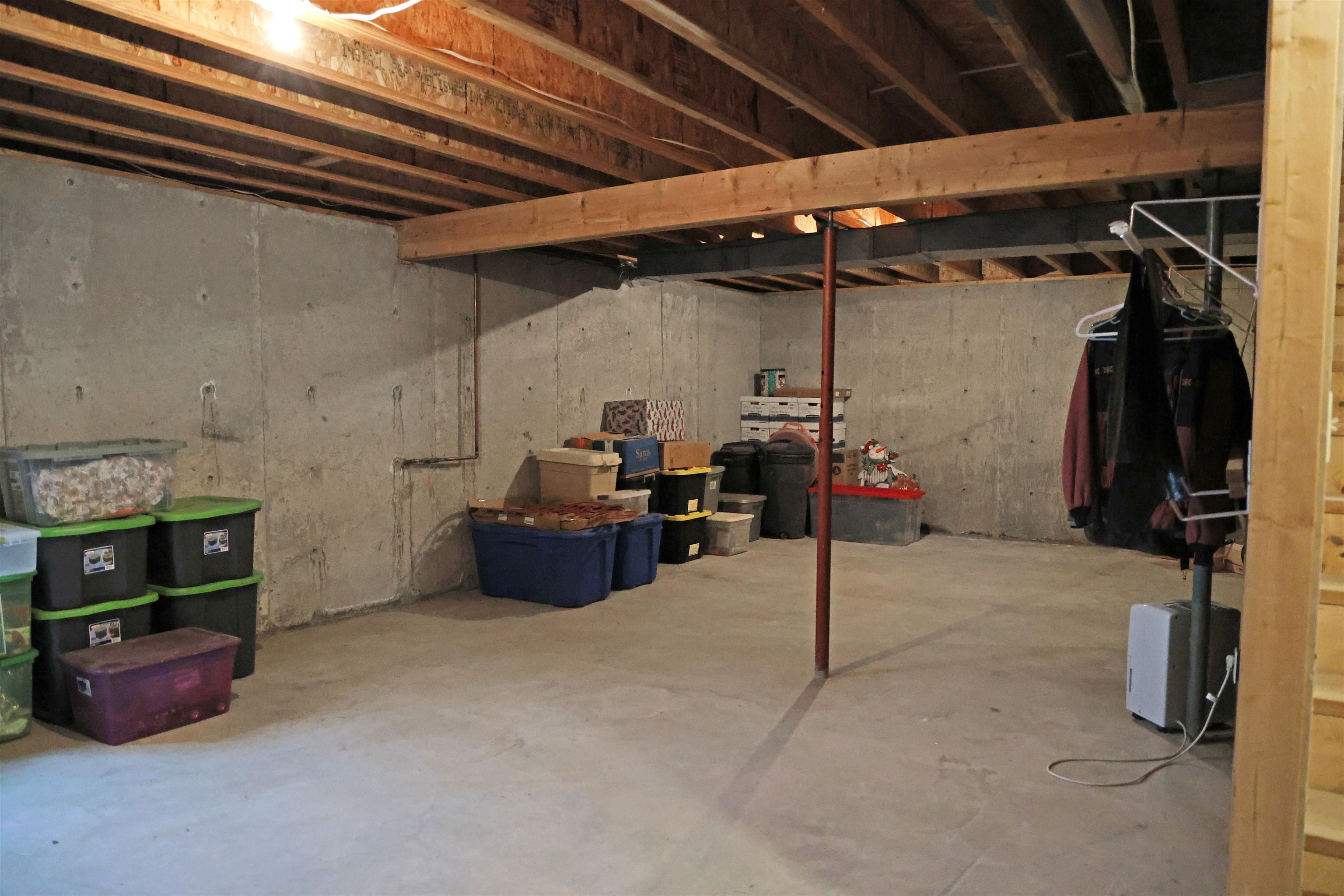 Hays, Kansas, 67601, United States, 5 Bedrooms Bedrooms, ,5 BathroomsBathrooms,Residential,Active,1964298