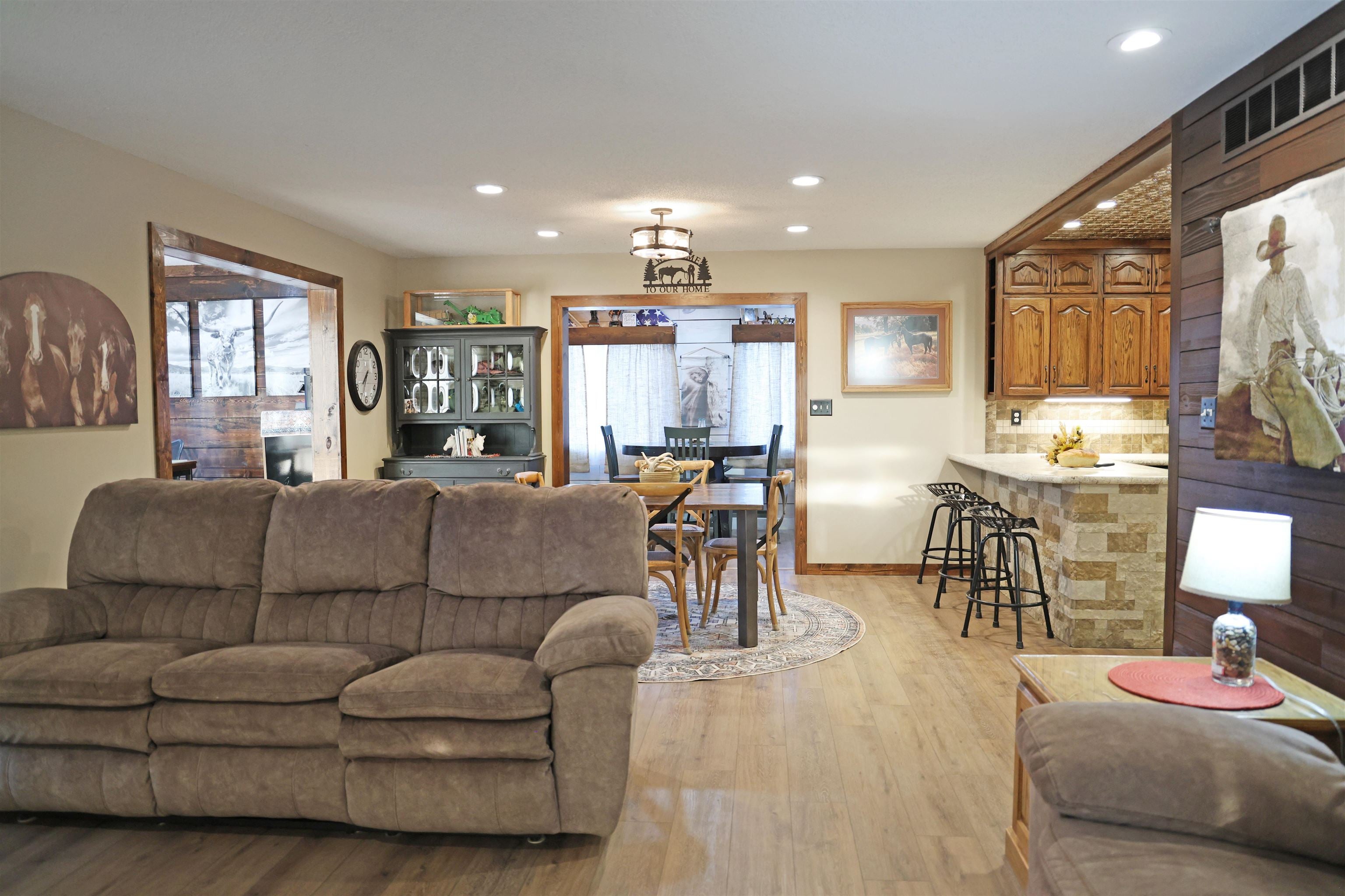 Hays, Kansas, 67601, United States, 5 Bedrooms Bedrooms, ,5 BathroomsBathrooms,Residential,Active,1964298