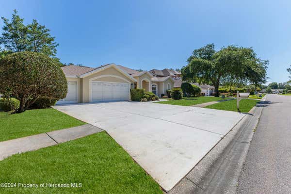 4540 GOLF CLUB LN, SPRING HILL, FL 34609, photo 3 of 60