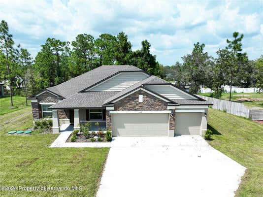 13119 PAPERCRAFT AVE, WEEKI WACHEE, FL 34614, photo 2 of 60