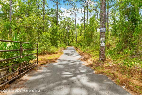 9020 BIRMINGHAM AVE, WEEKI WACHEE, FL 34613, photo 2 of 61