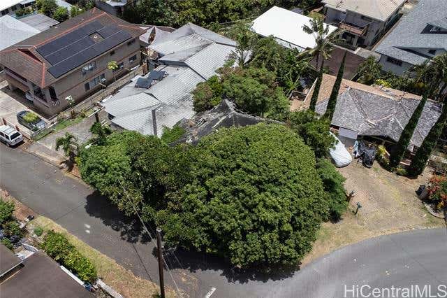 2702 NIHI ST, HONOLULU, HI 96819, photo 1 of 13