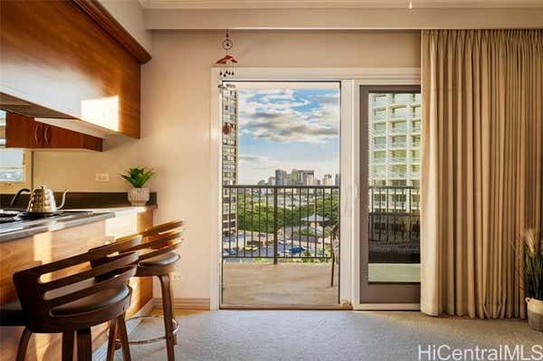 21 CRAIGSIDE PL # III, HONOLULU, HI 96817 - Image 1