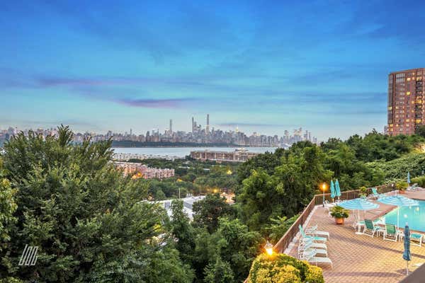 300 GORGE RD APT 55, CLIFFSIDE PARK, NJ 07010 - Image 1