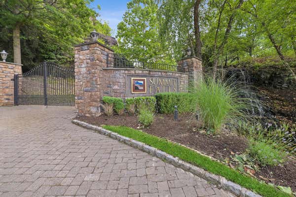 146 SUMMIT RDG, POMPTON LAKES, NJ 07442 - Image 1