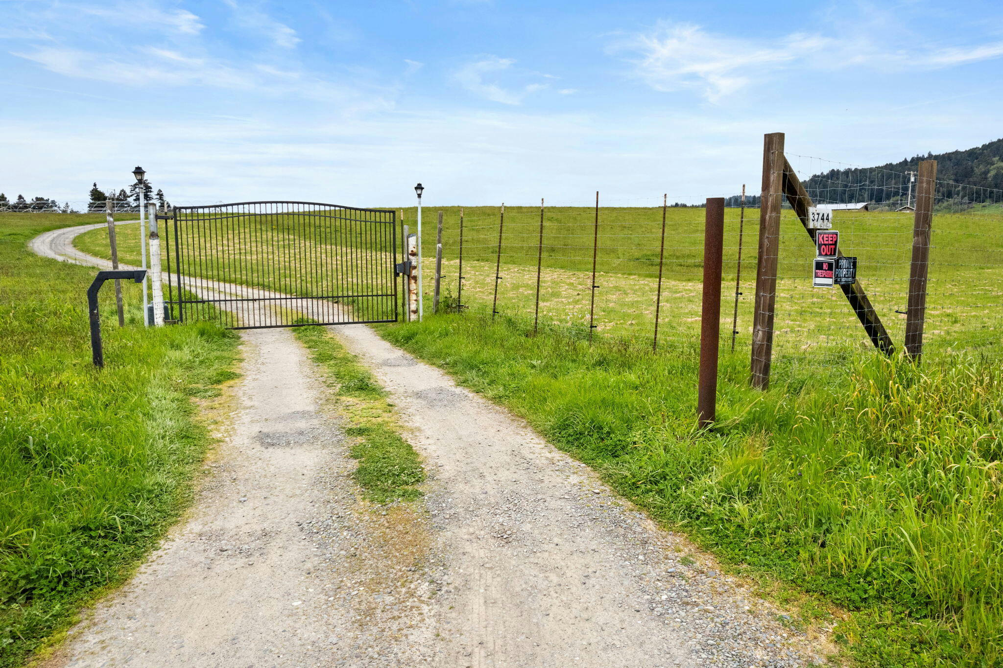 Hydesville, California, 95547, United States, ,2 BathroomsBathrooms,Residential,Active,1769846