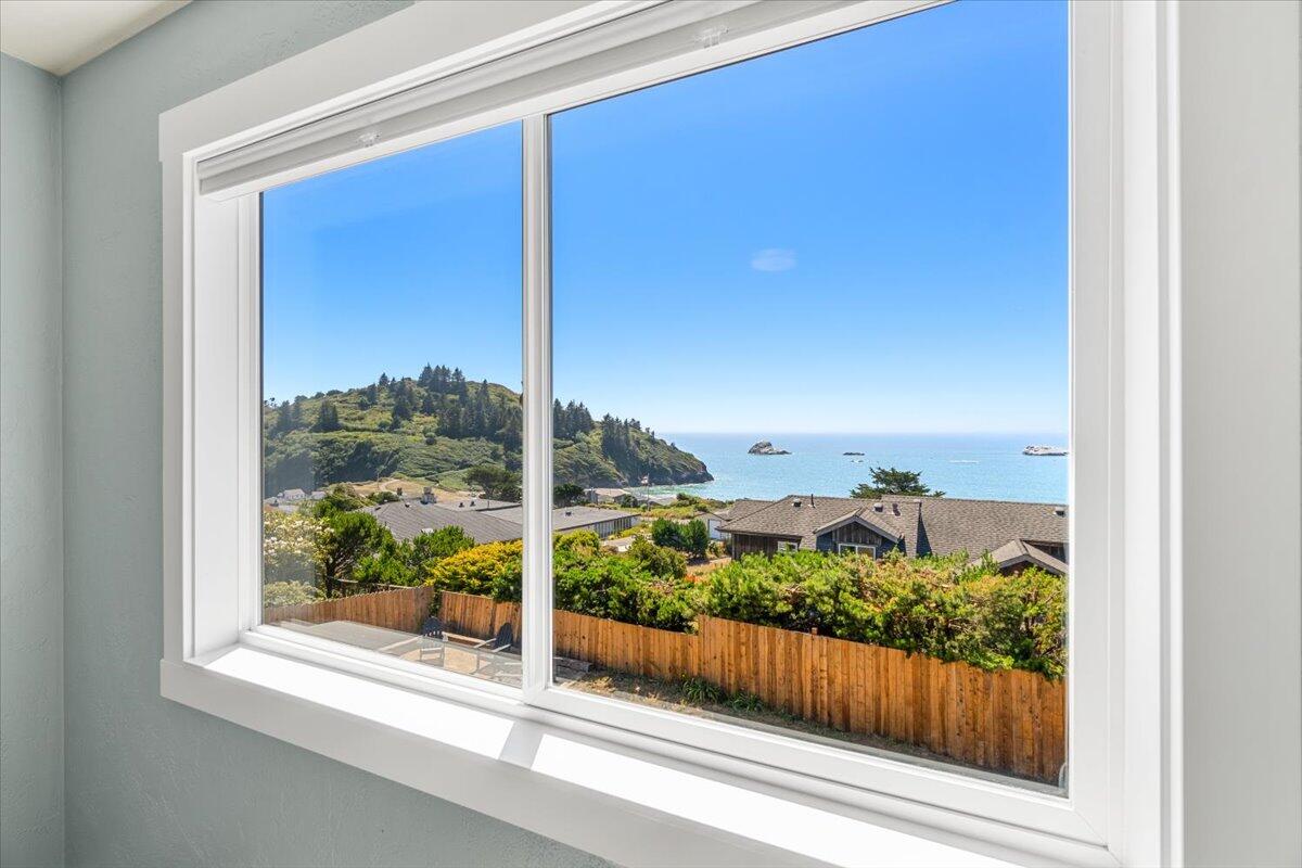 Trinidad, California, 95570, United States, 2 Bedrooms Bedrooms, ,2 BathroomsBathrooms,Residential,Active,1904159