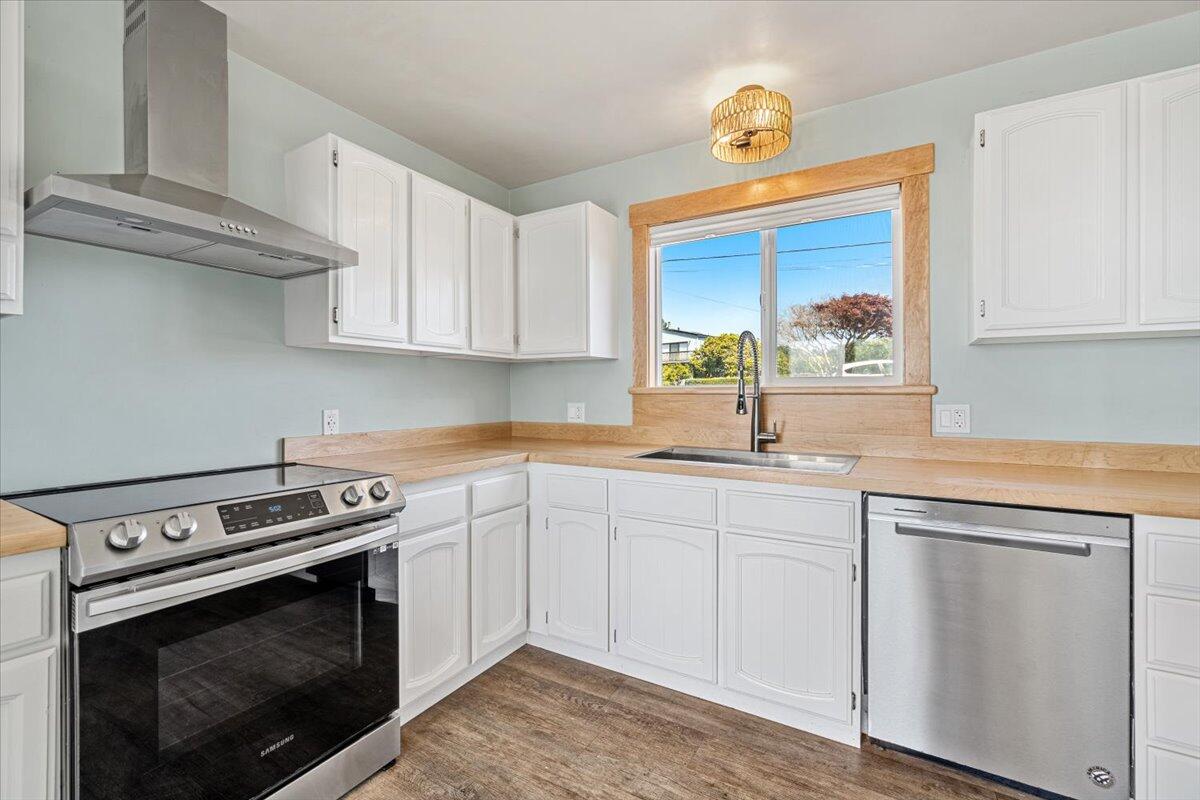 Trinidad, California, 95570, United States, 2 Bedrooms Bedrooms, ,2 BathroomsBathrooms,Residential,Active,1904159
