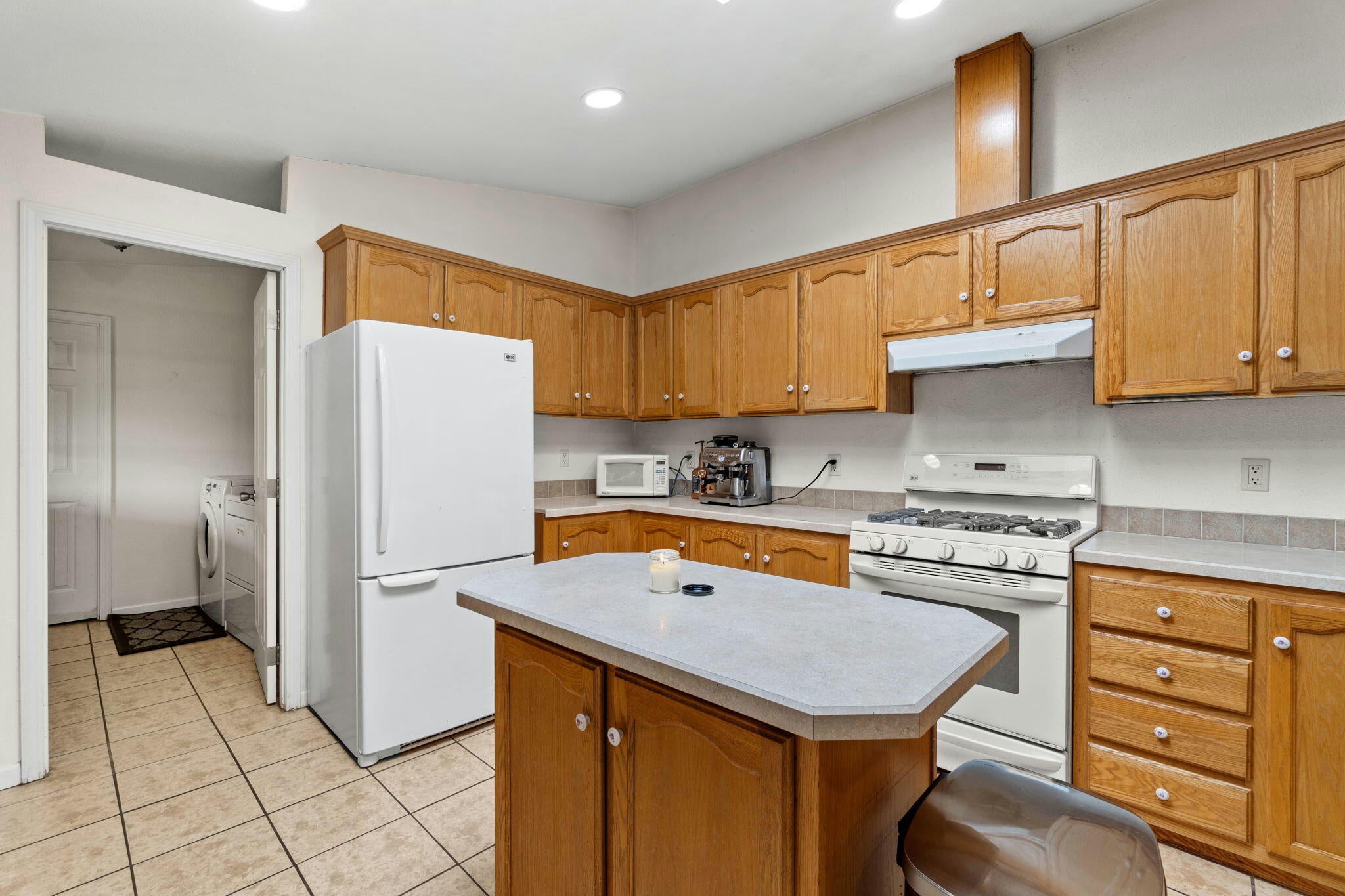 Hydesville, California, 95547, United States, ,2 BathroomsBathrooms,Residential,Active,1769846