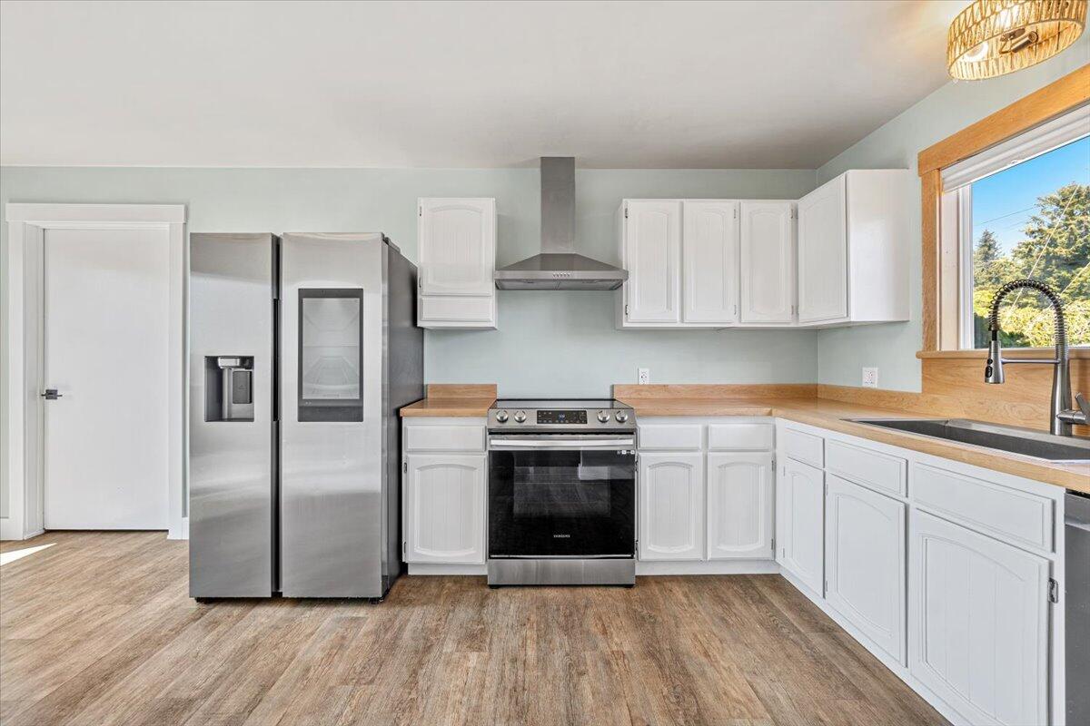 Trinidad, California, 95570, United States, 2 Bedrooms Bedrooms, ,2 BathroomsBathrooms,Residential,Active,1904159