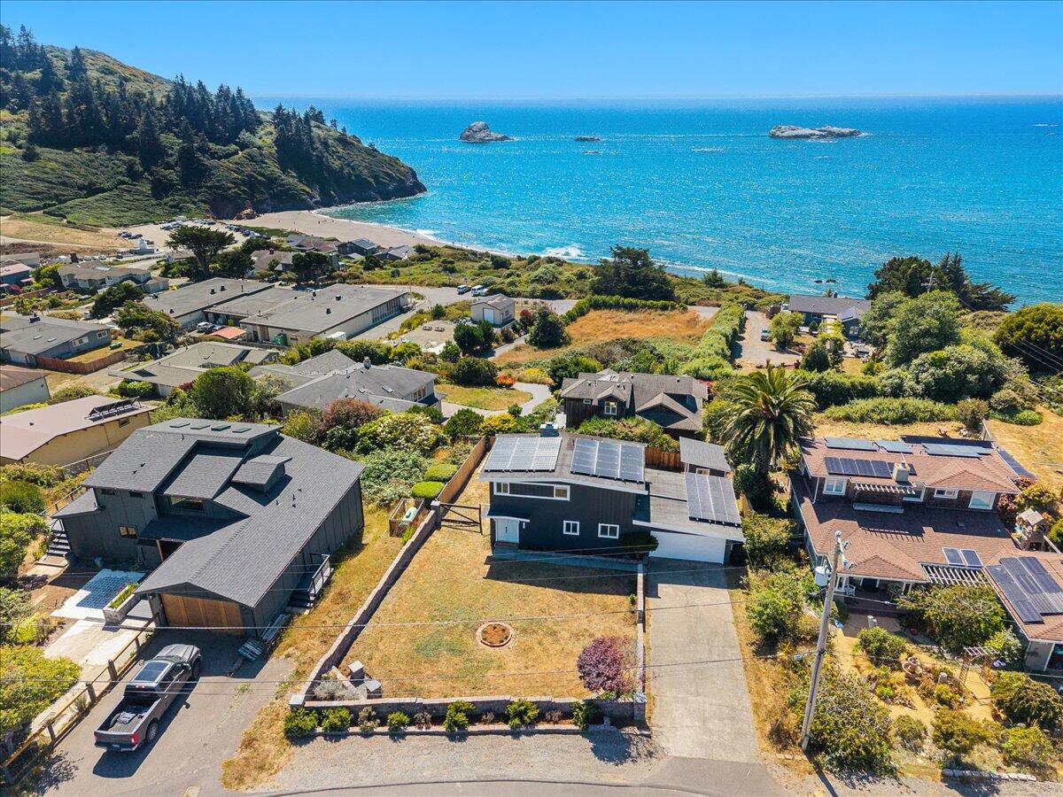 Trinidad, California, 95570, United States, 2 Bedrooms Bedrooms, ,2 BathroomsBathrooms,Residential,Active,1904159