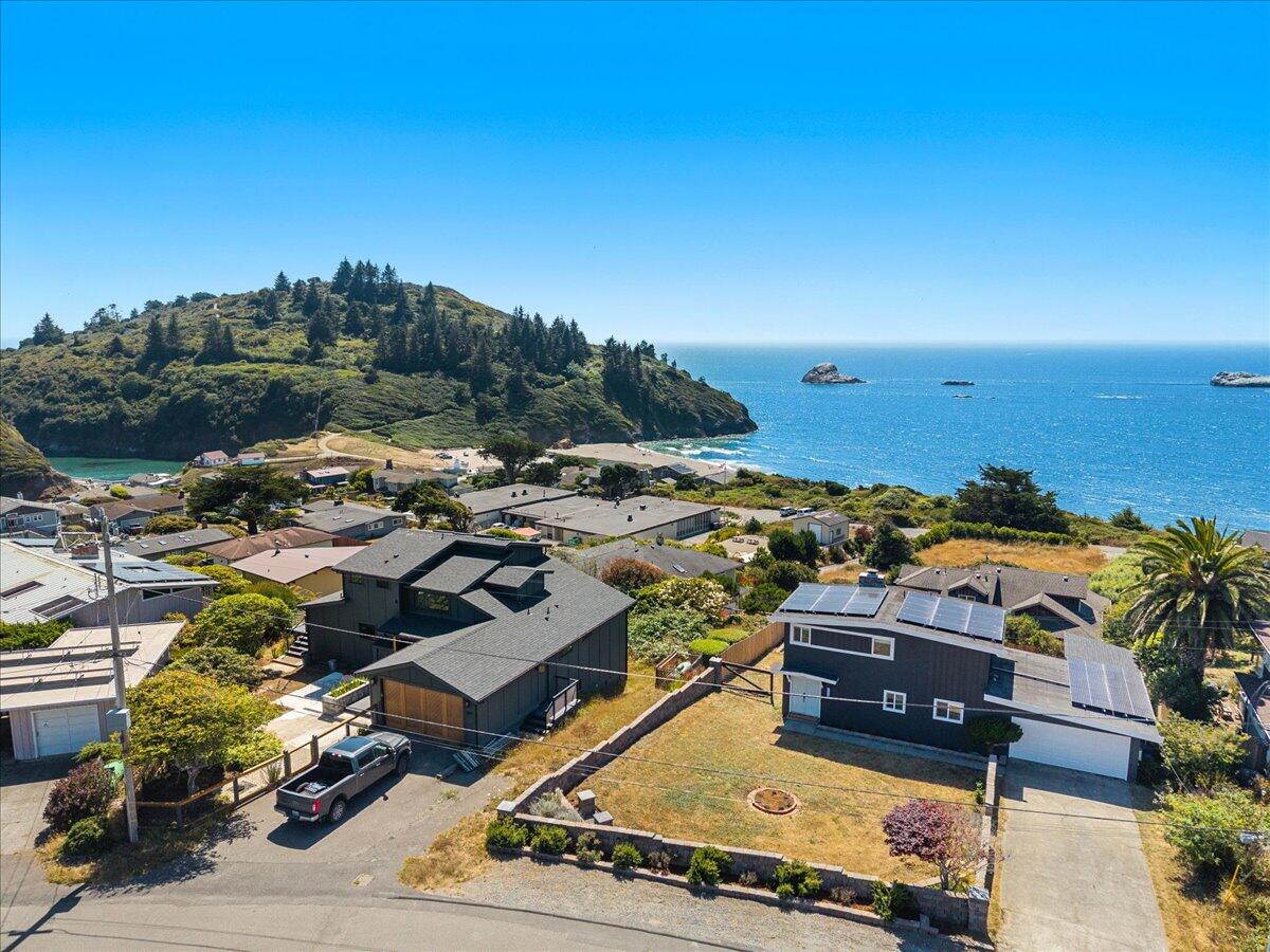Trinidad, California, 95570, United States, 2 Bedrooms Bedrooms, ,2 BathroomsBathrooms,Residential,Active,1904159